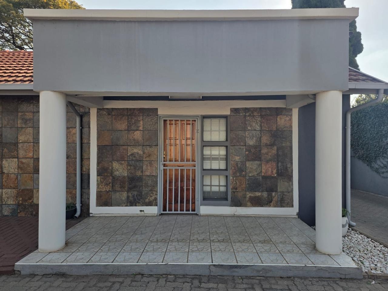 Office Space to Let on Monument Road