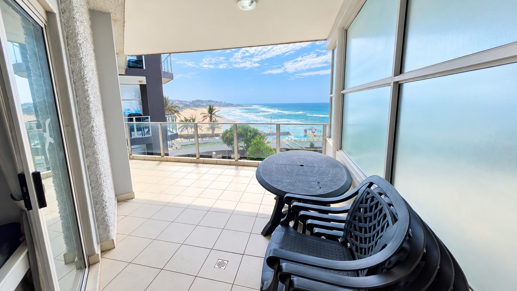 Apartment for sale in Margate, KwaZulu Natal, 61 m²
