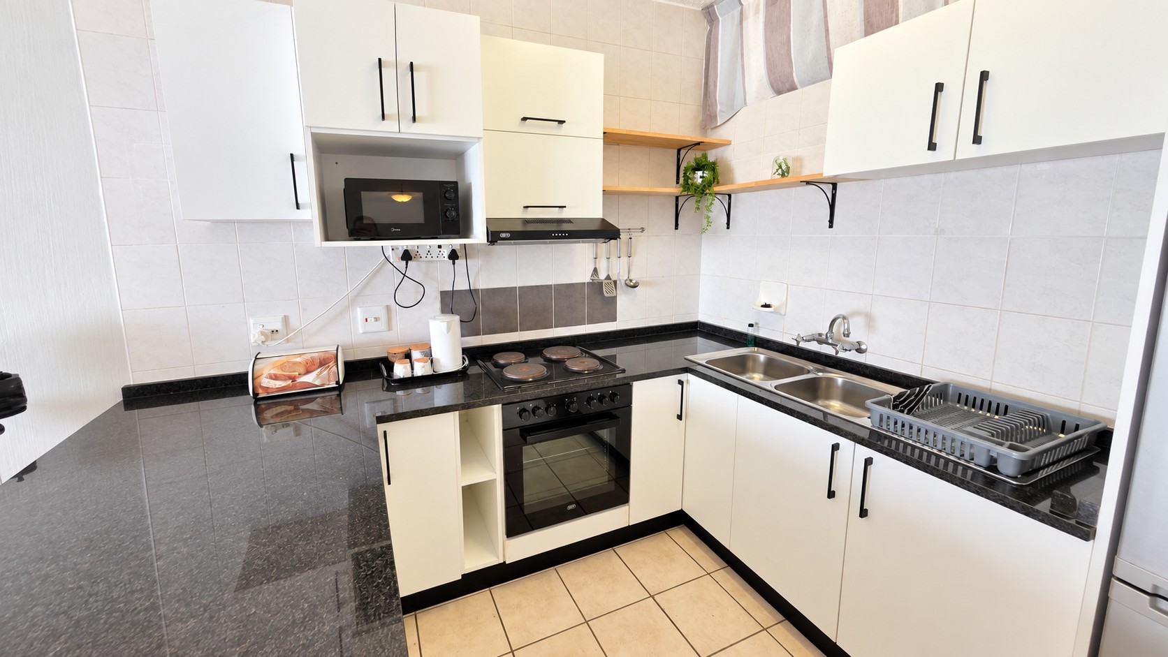 Apartment for sale in Margate, KwaZulu Natal, 61 m²