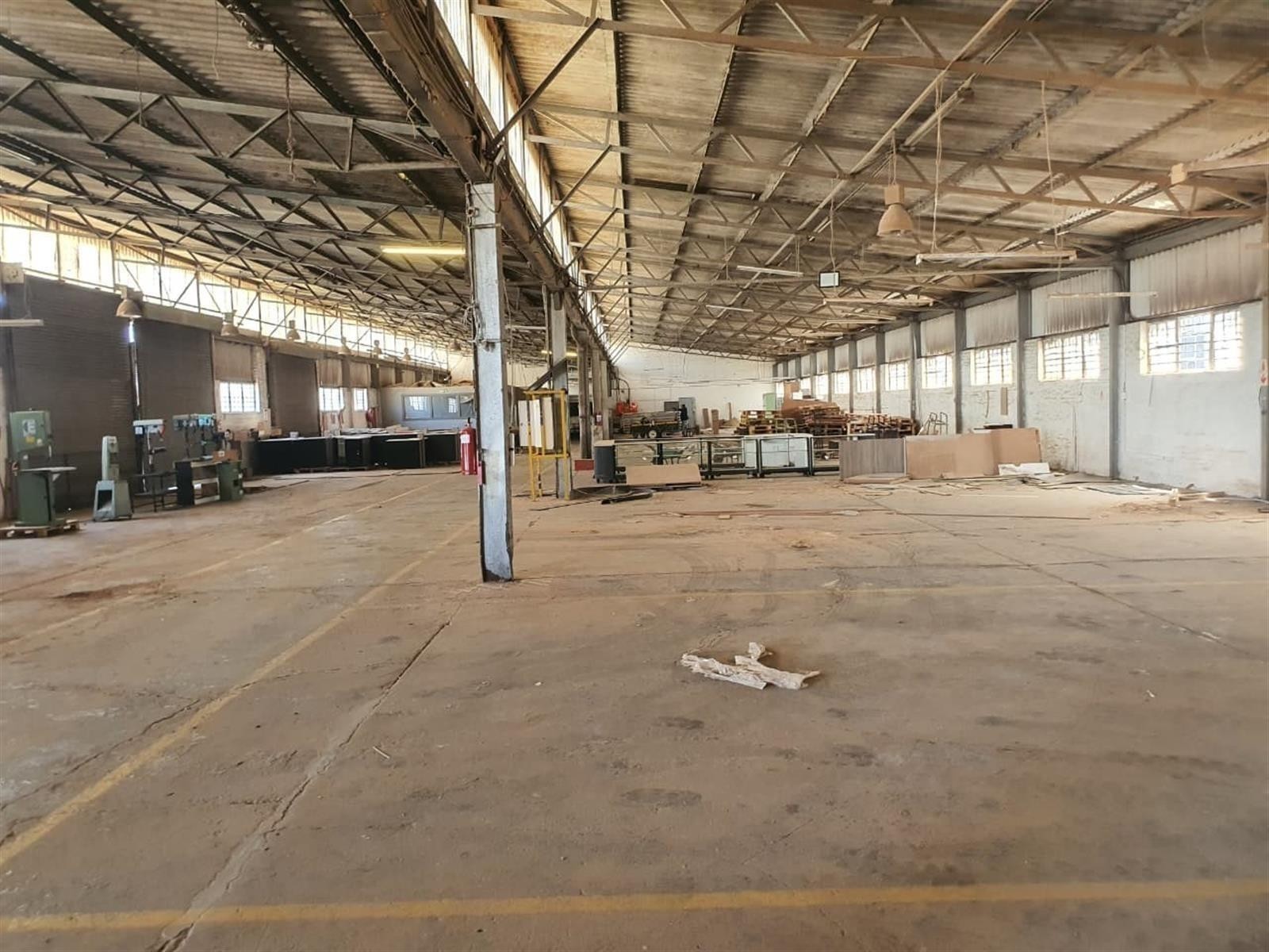 Warehouse To Rent in Deal Party, Port Elizabeth