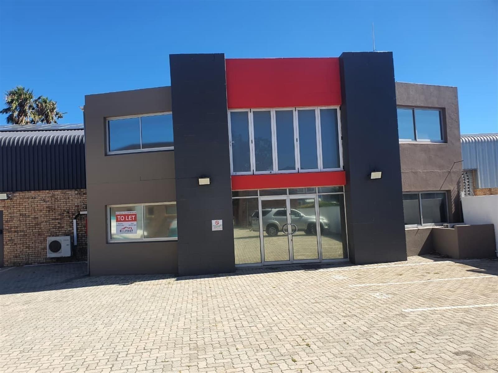 Warehouse To Rent in Newton Park, Port Elizabeth