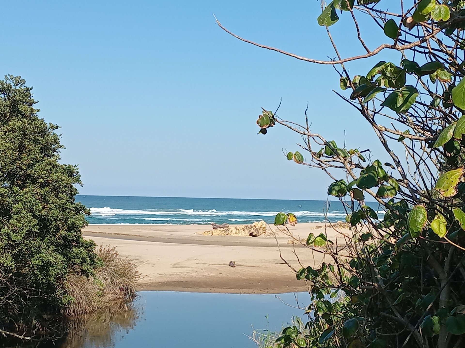 YOUR LITTLE PIECE OF THE SOUTH COAST IS WAITING!
