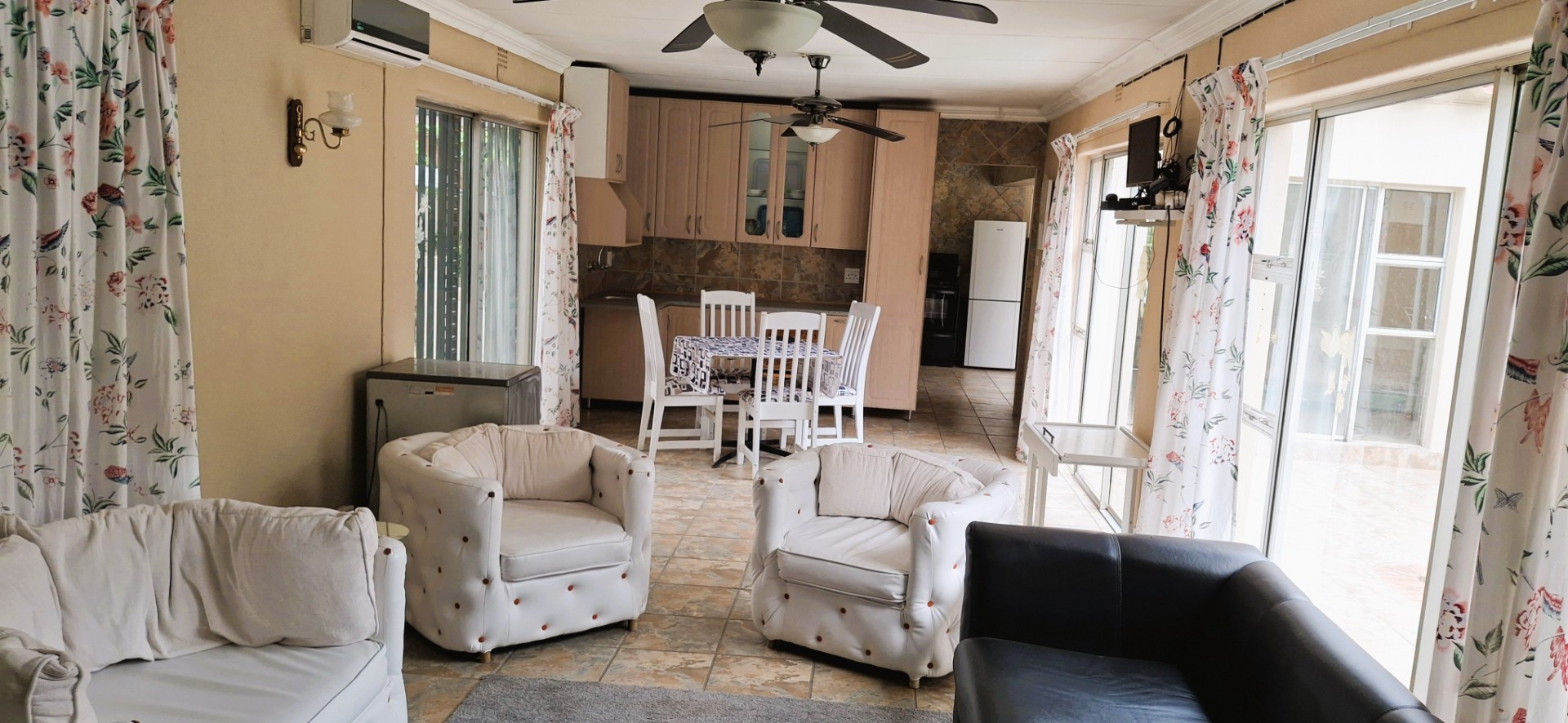 House with two cottages in quiet cul-de-sac in Moret, Randburg