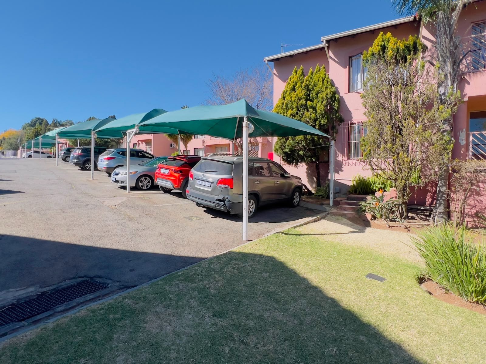 Townhouse For Sale in Winchester Hills, Johannesburg