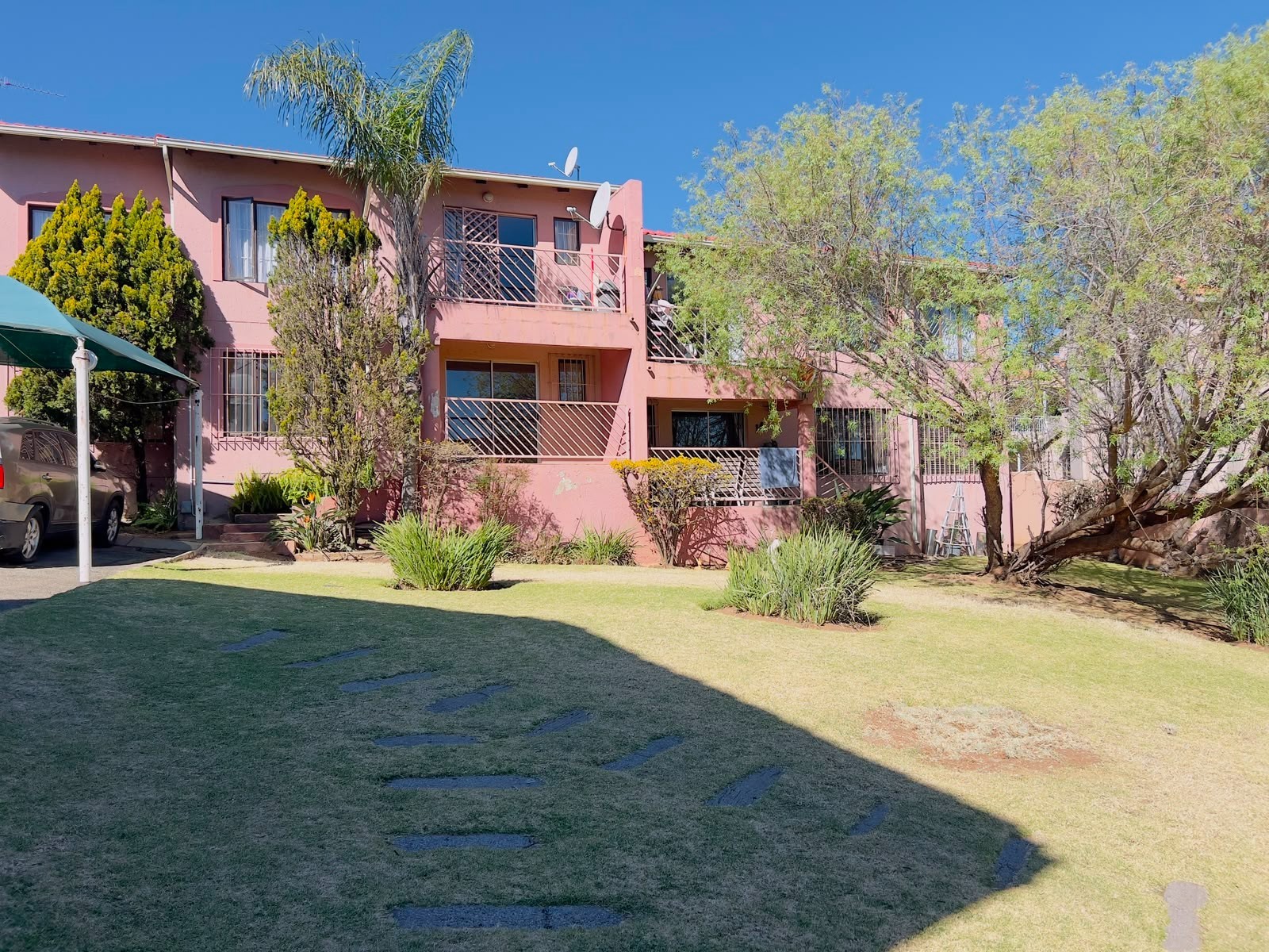 Townhouse For Sale in Winchester Hills, Johannesburg