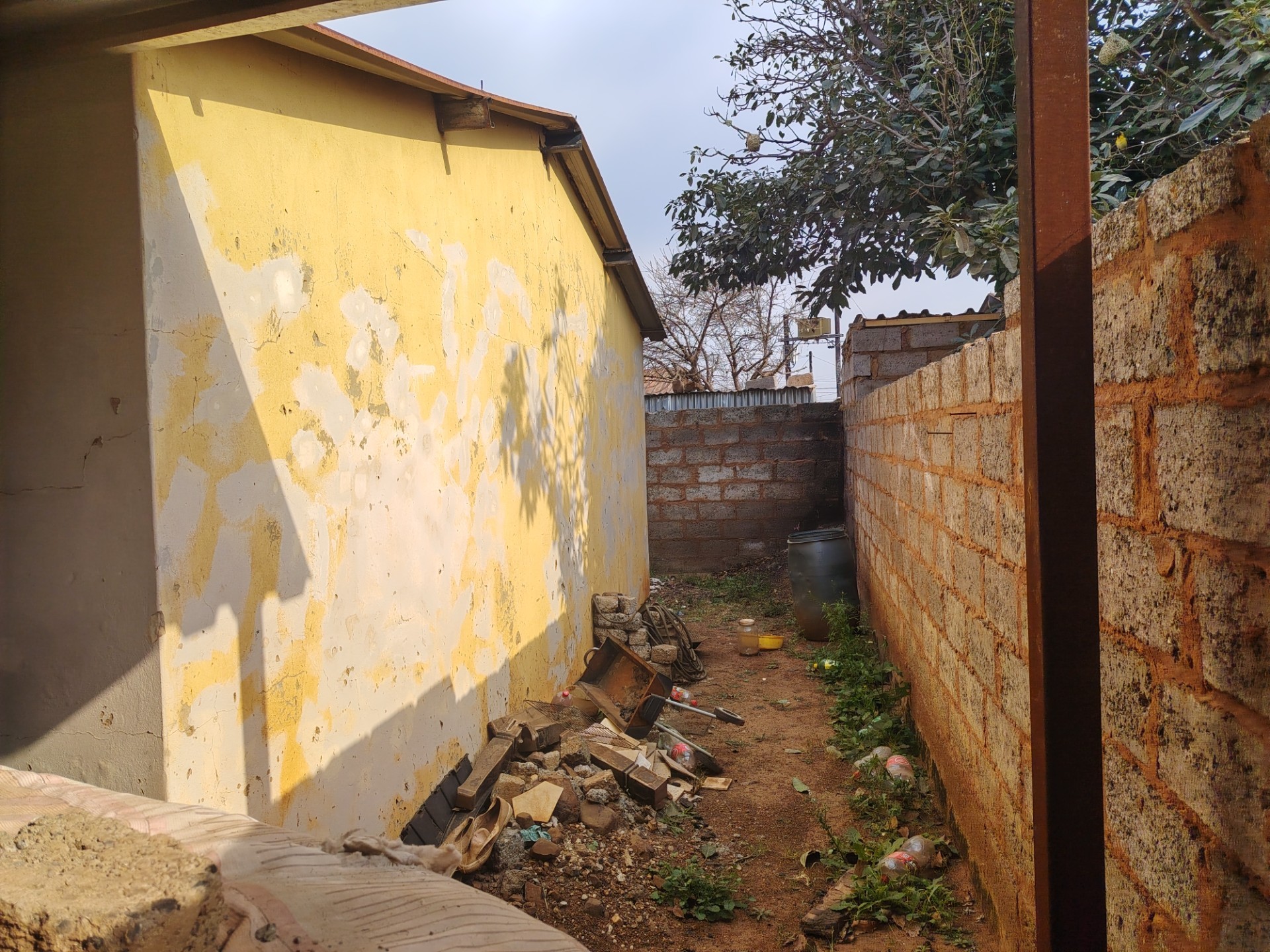 House For Sale in Thulani, Soweto