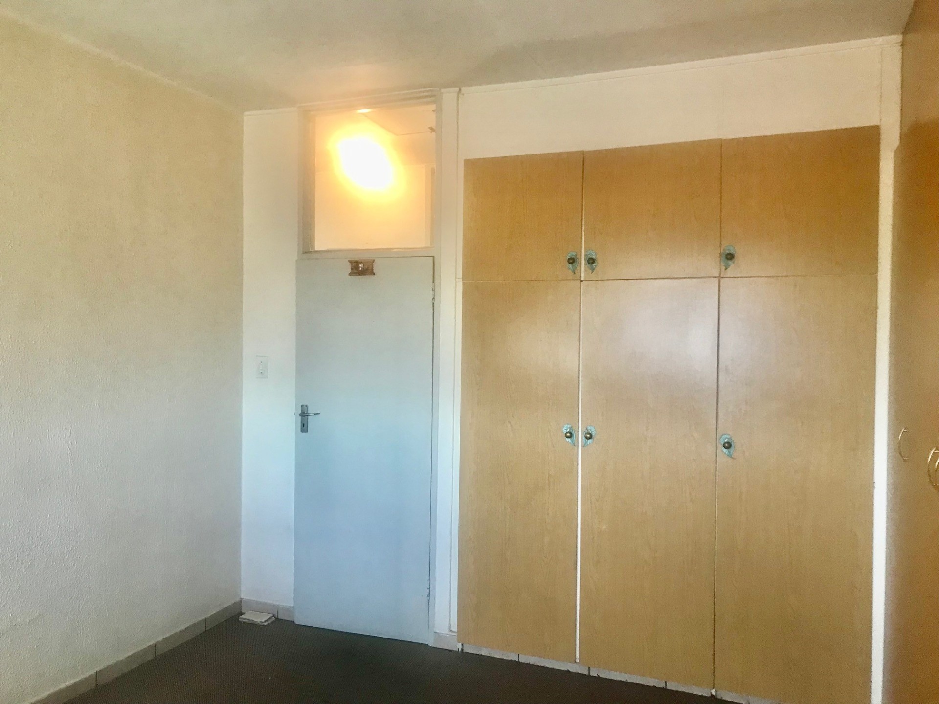 Large 2 Bedrooms 1 Full Bathroom Apartment for Rent