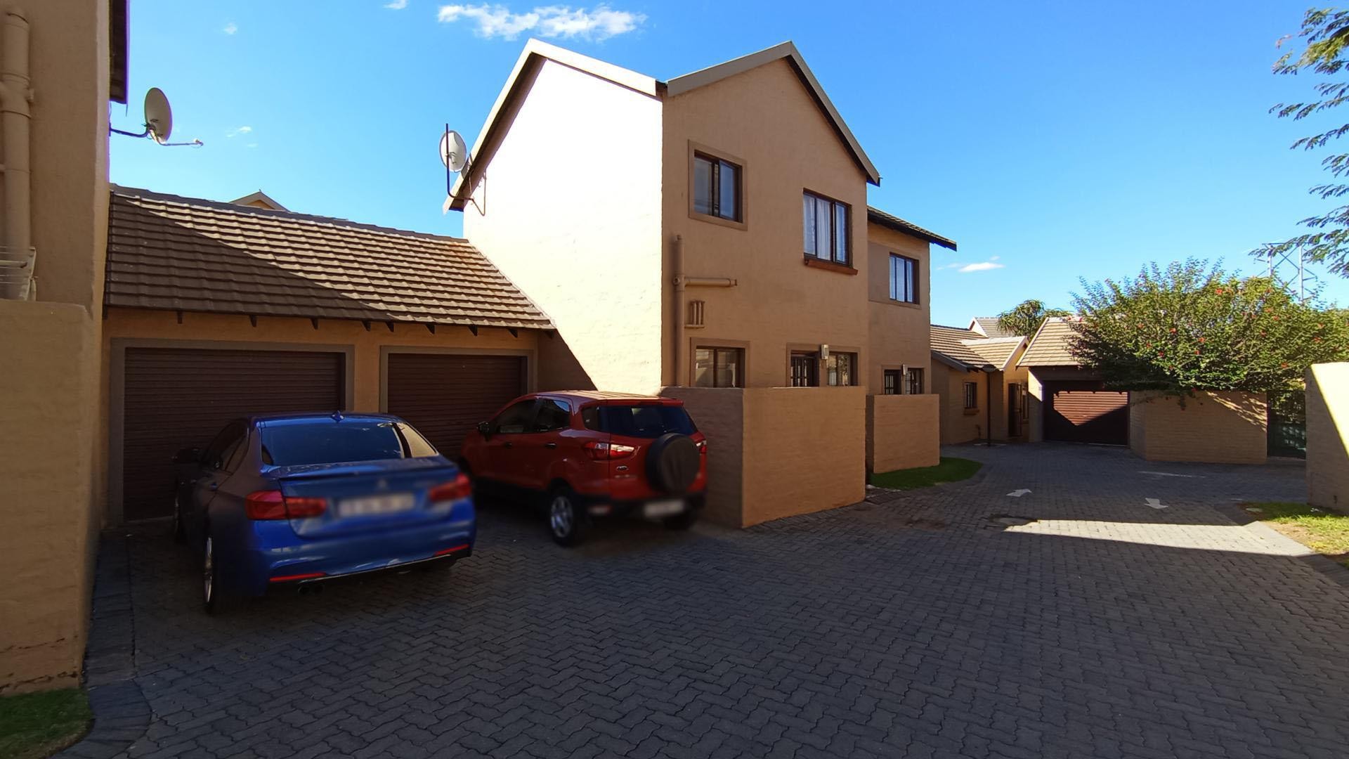 Townhouse for sale Midrand (MR709866)