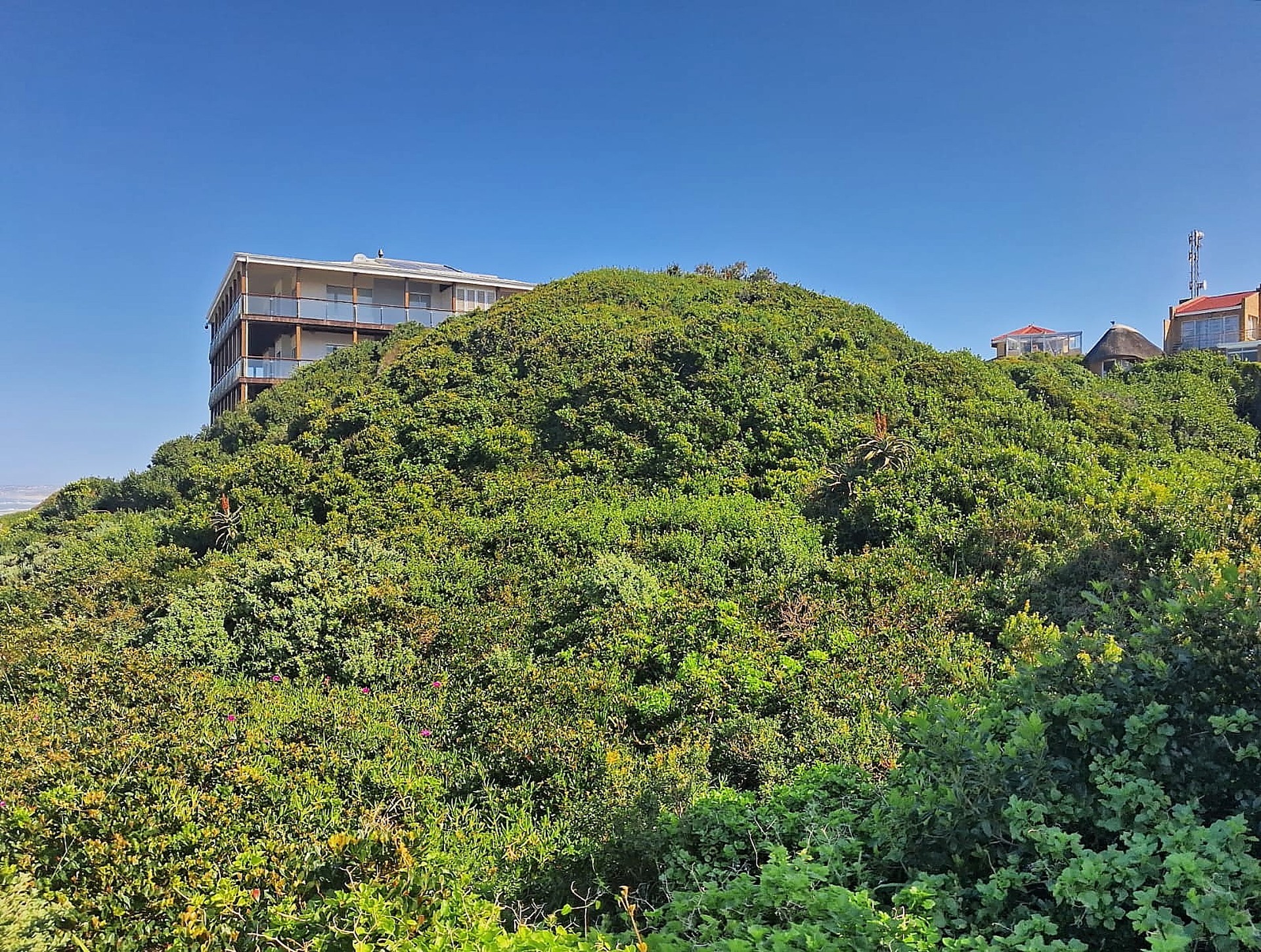 Beachfront Stand with Panoramic Ocean Views for Sale in Paradise Beach, Jeffreys Bay