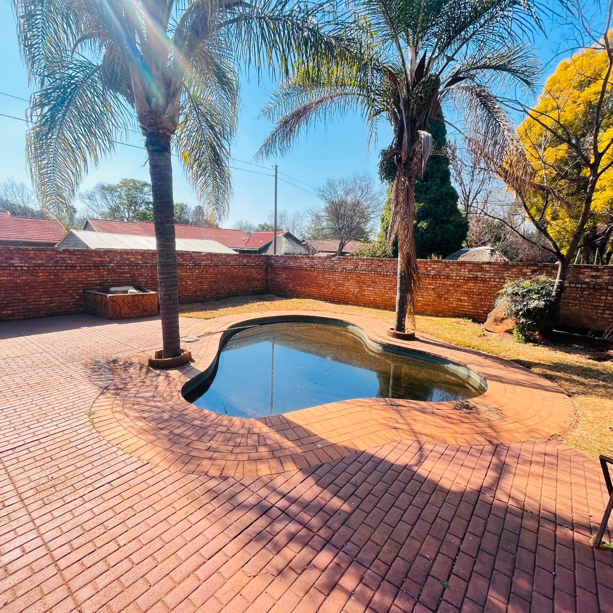 House For Sale in Rooihuiskraal North, Centurion (MR647786)