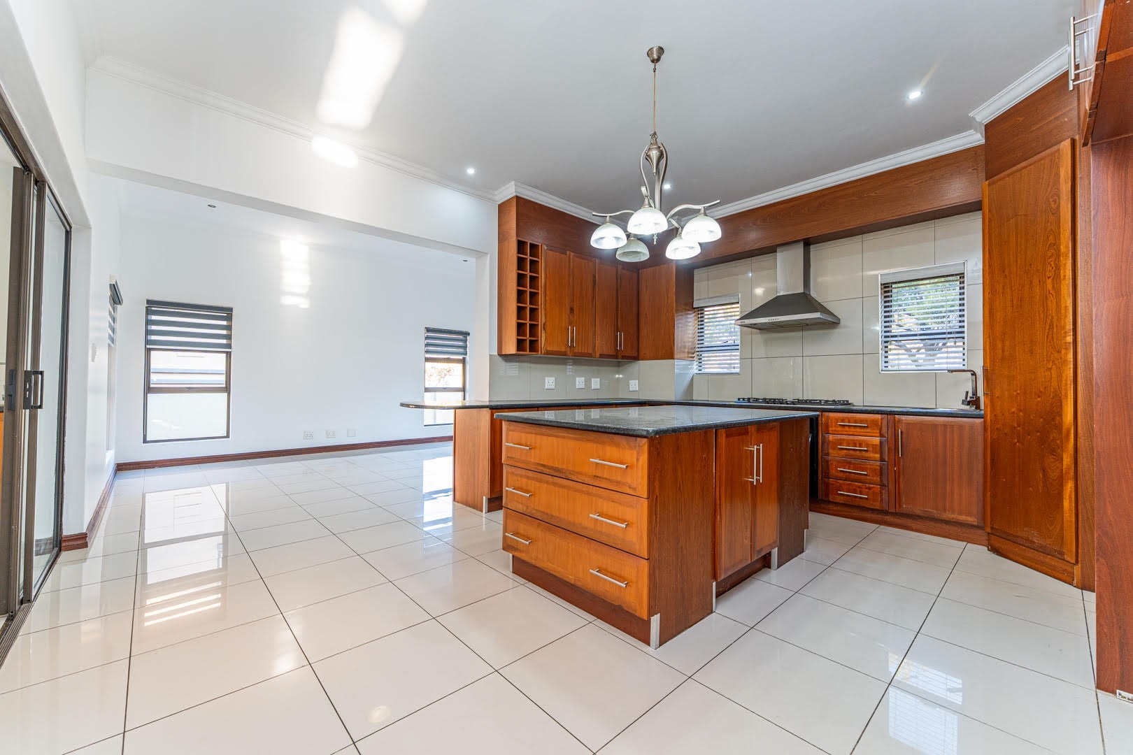 Elegant 5-Bedroom Family Home in Midstream Estate