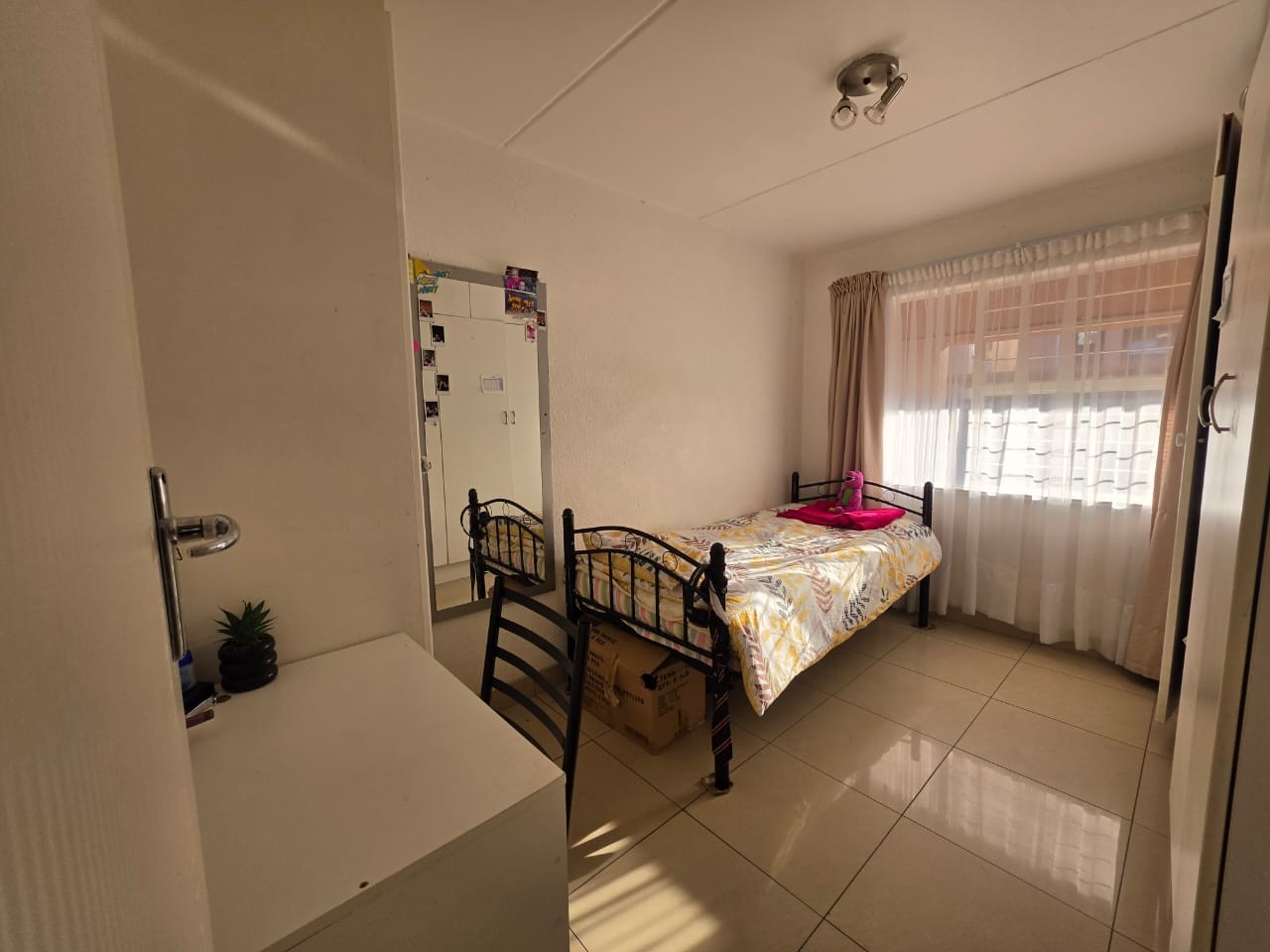 Modern 2 Bedroom To Let In Florida