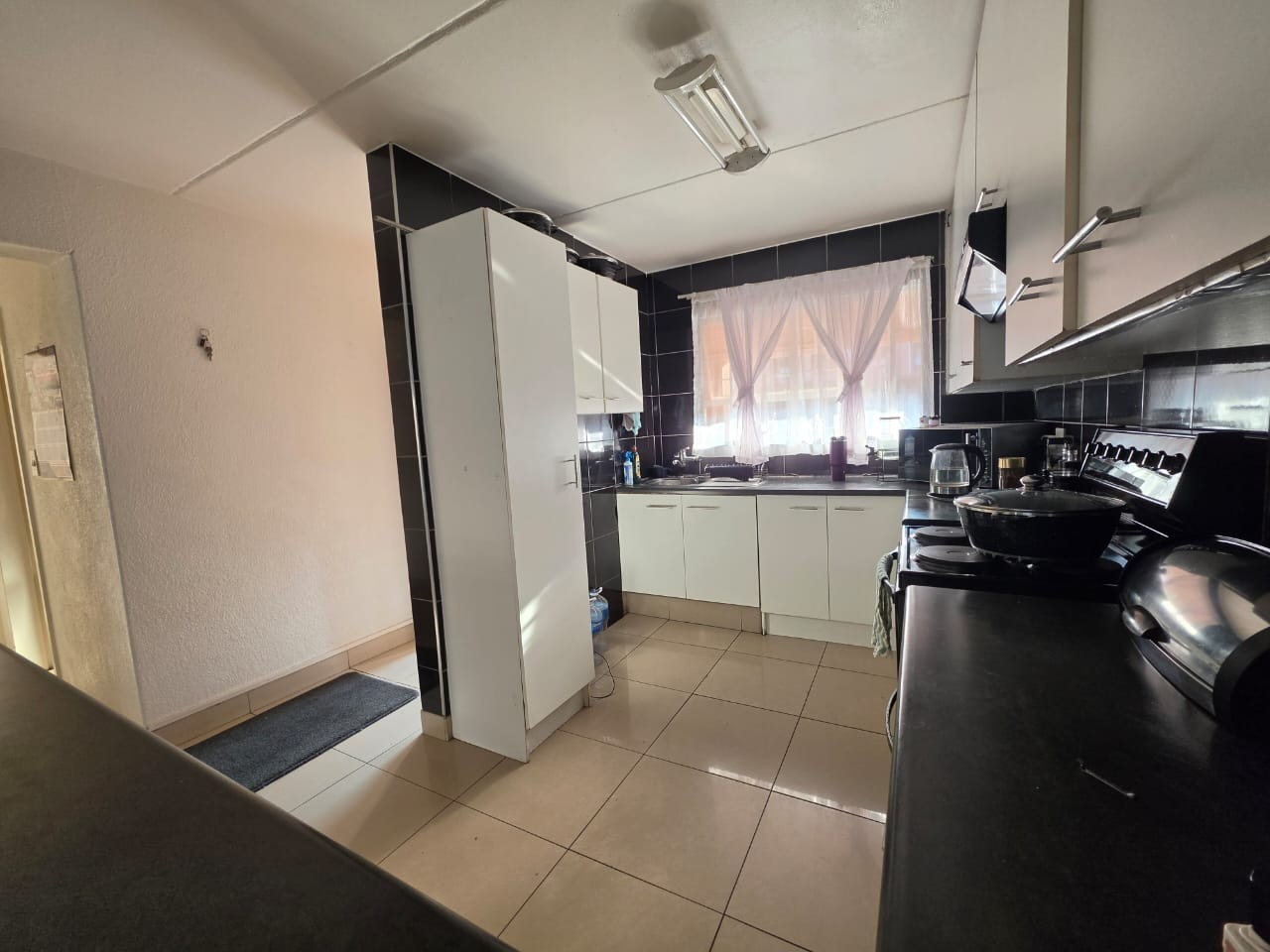 Modern 2 Bedroom To Let In Florida