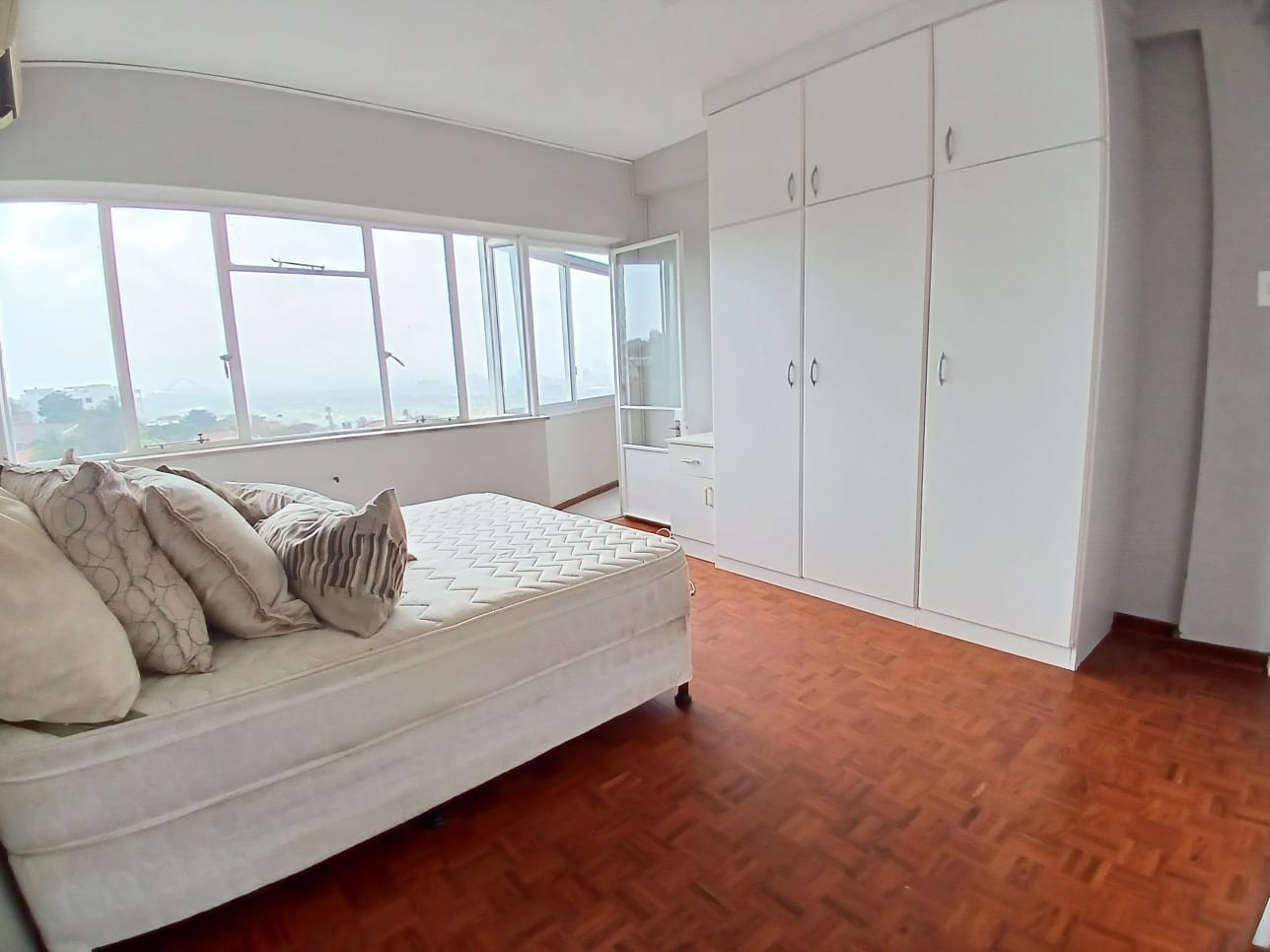 Apartment To Rent in Musgrave, Durban, KwaZulu Natal
