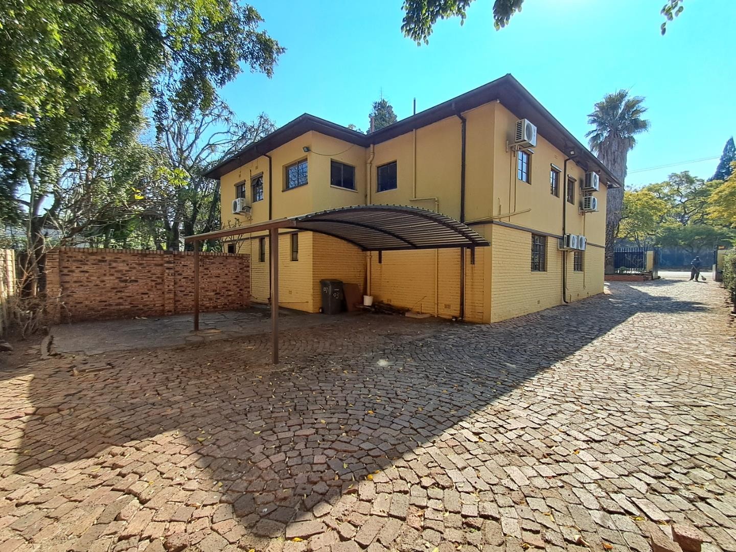 Commercial Property For Sale in Hatfield, Pretoria