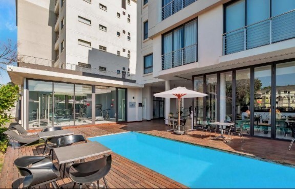 Elegant, modern fully furnished 2 bedroom 2 bathroom Apartment available immediately