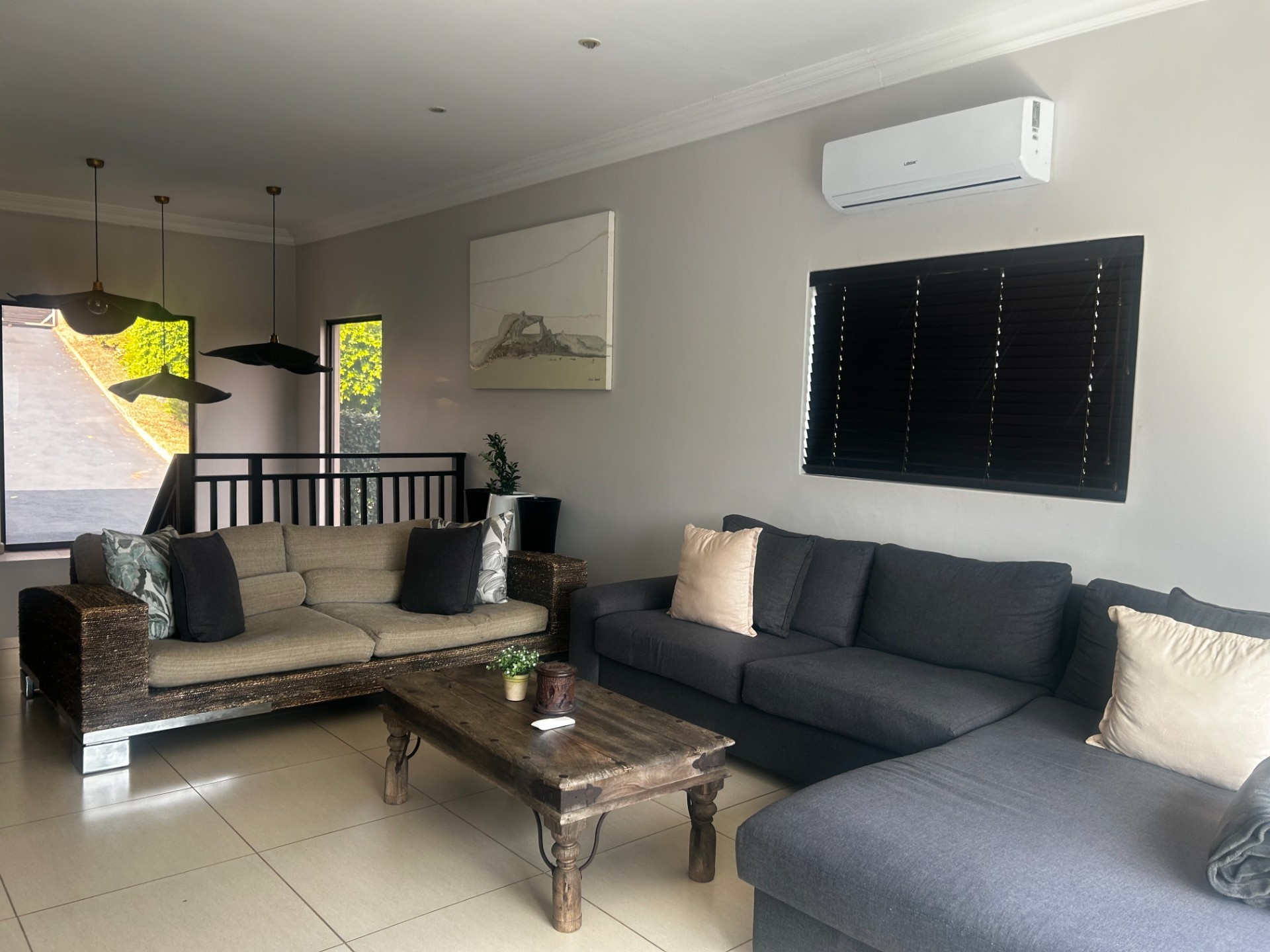 Exceptional Family Home in Prestigious Sheffield Beach