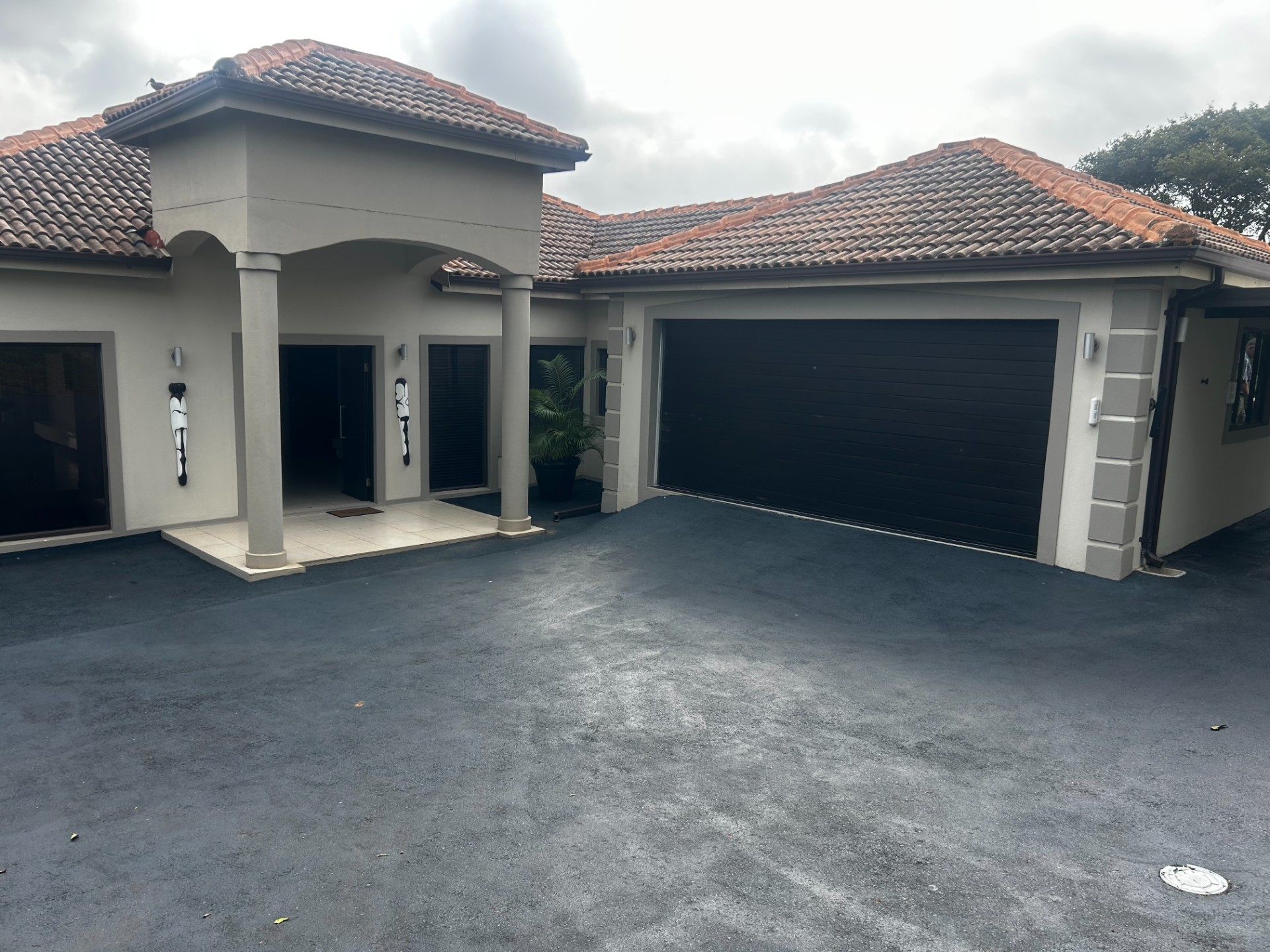 Exceptional Family Home in Prestigious Sheffield Beach