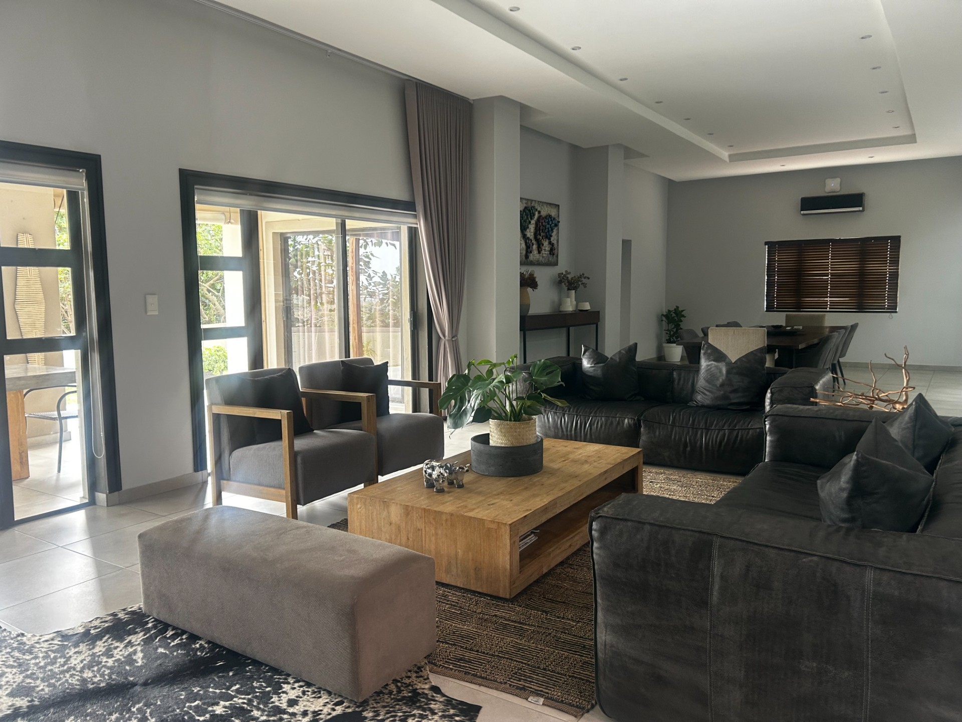 Exceptional Family Home in Prestigious Sheffield Beach