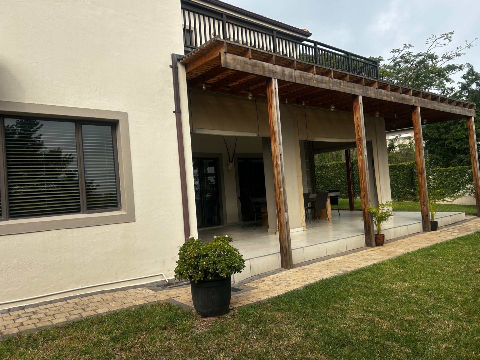 Exceptional Family Home in Prestigious Sheffield Beach