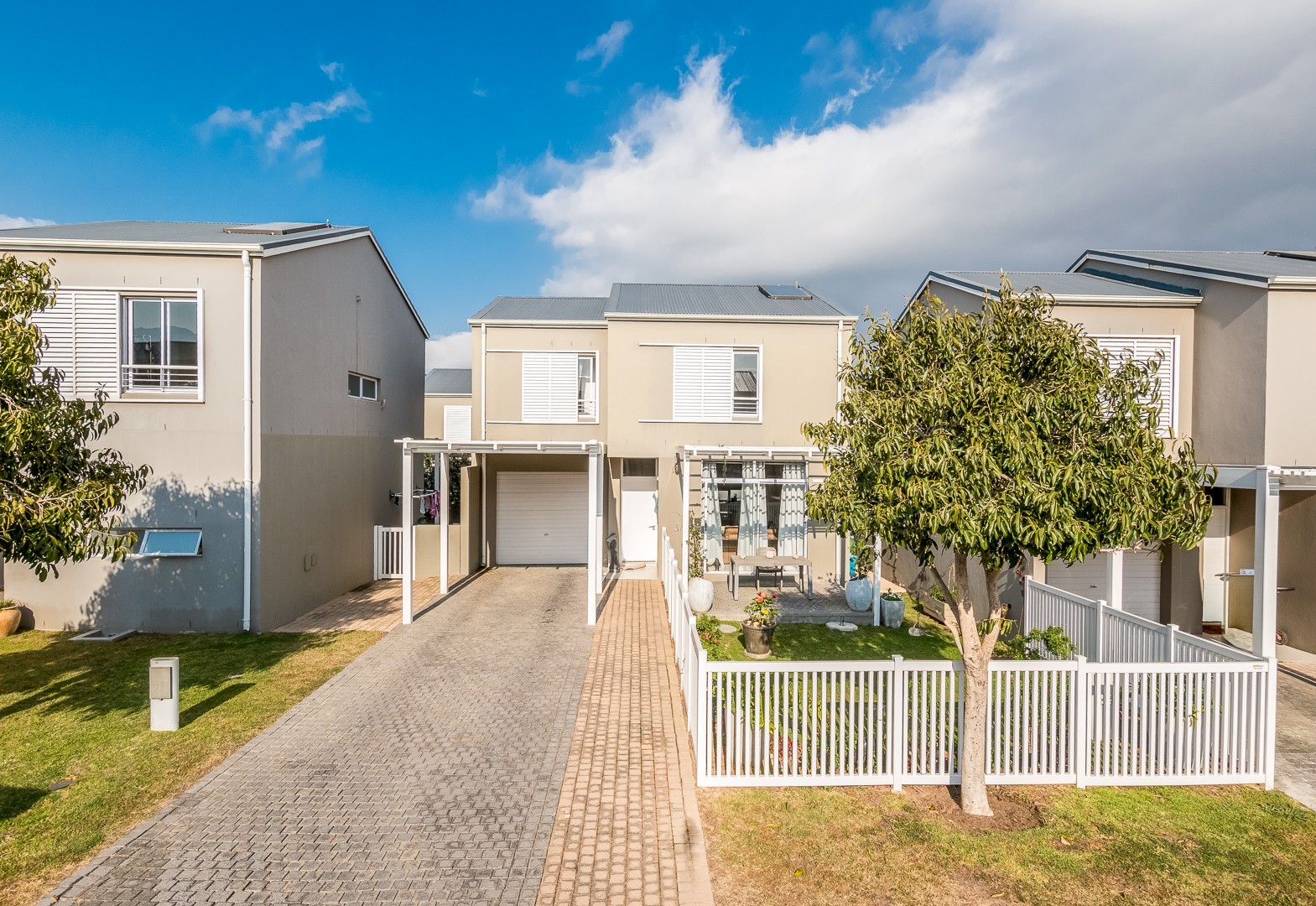 Modern Family Living in a Secure Lifestyle Estate with Mountain Views