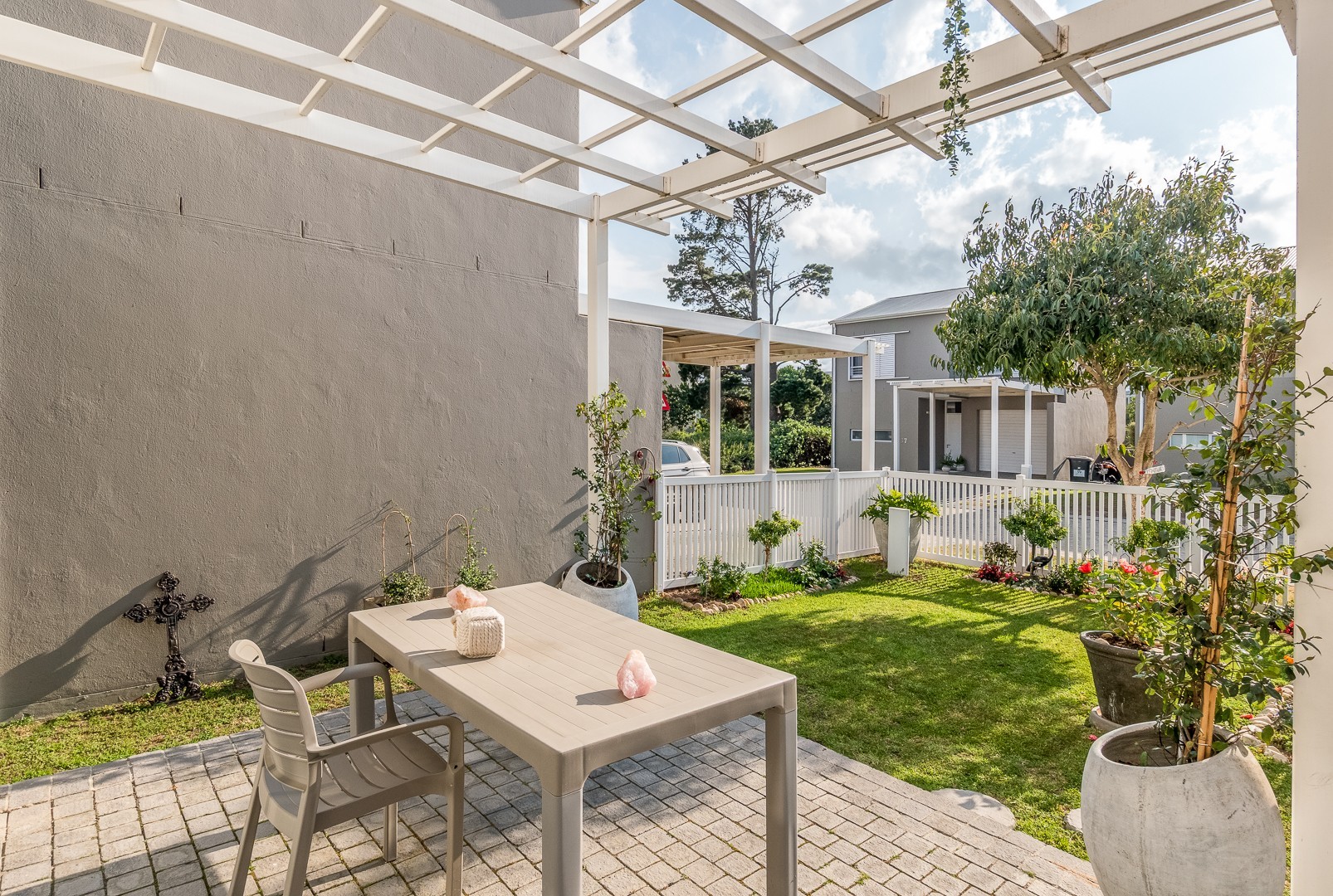 Modern Family Living in a Secure Lifestyle Estate with Mountain Views