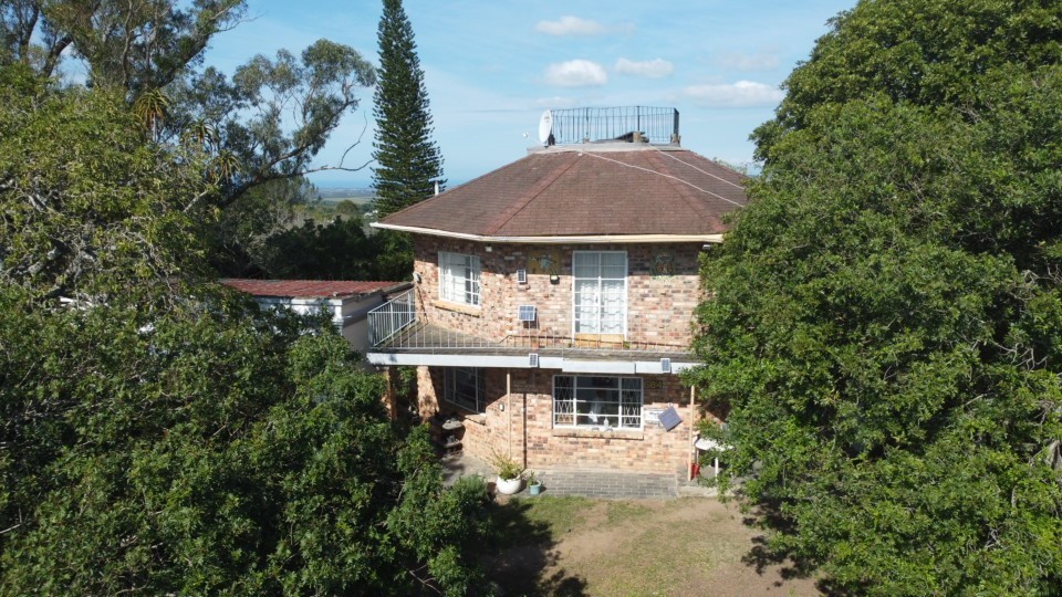 Unique Home in Tranquil Bathurst Eastern Cape