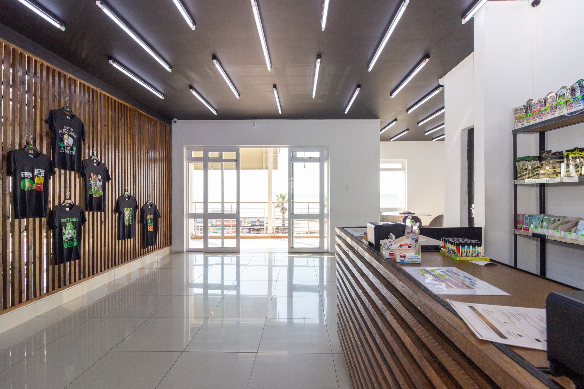 Beachfront Restaurant Space to Let in Humewood | 376 sqm