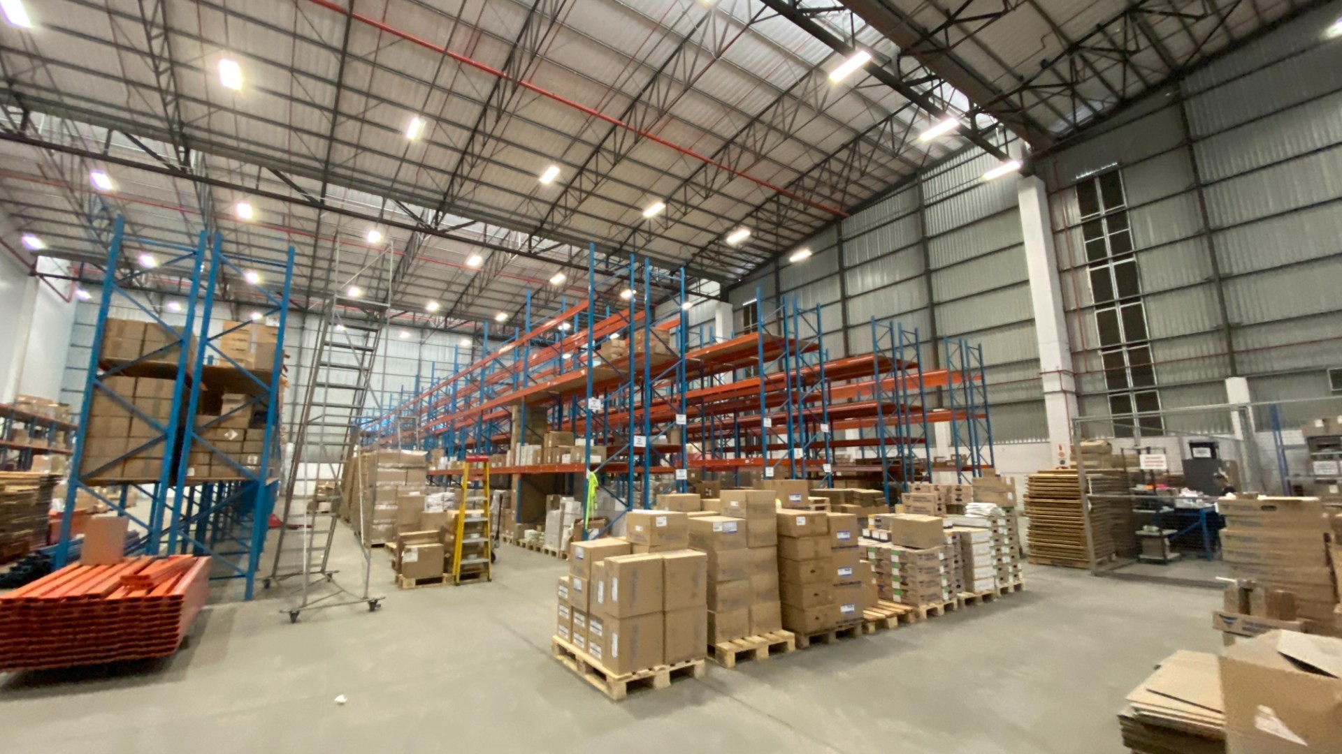 3,213m² Industrial Warehouse To Let in Golf Air Park 2 | Airport Industrial
