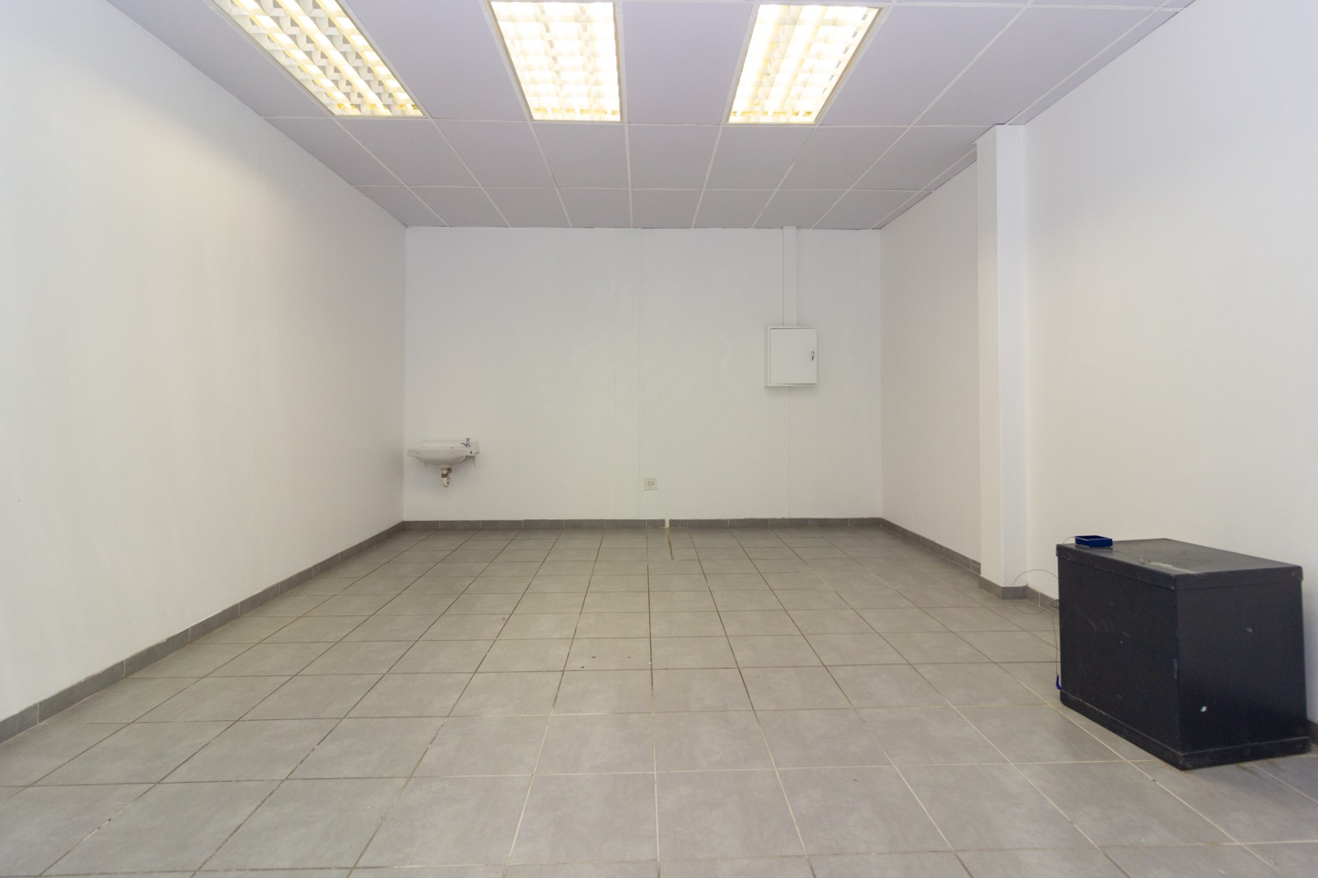 Ground Floor Retail Shop to Let in Summerstrand | 37 sqm