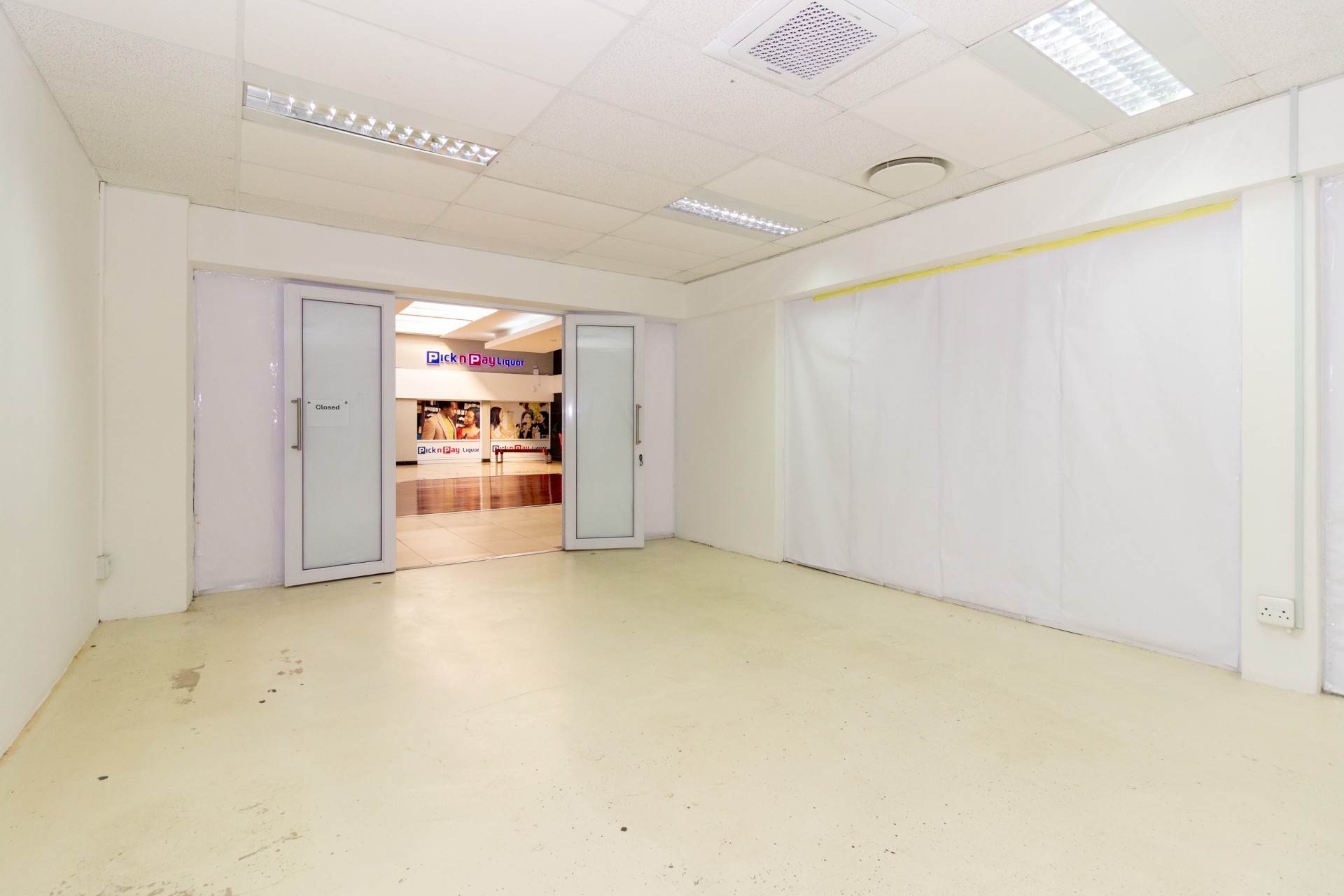 Retail Shop to Let in Summerstrand | 90 sqm