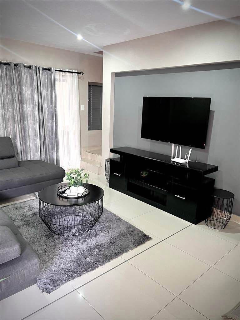 Townhouse To Rent in West Acres, Nelspruit