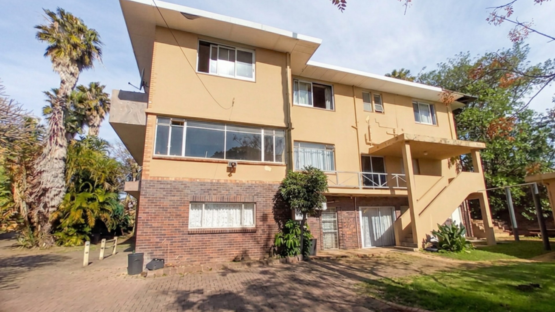 Exceptional Property with Versatile Accommodation Potential in Selborne