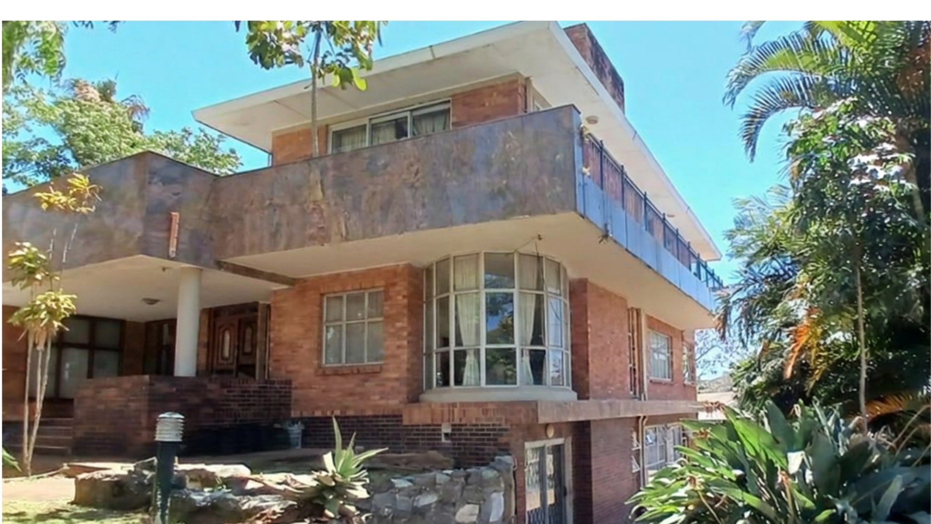 Exceptional Property with Versatile Accommodation Potential in Selborne