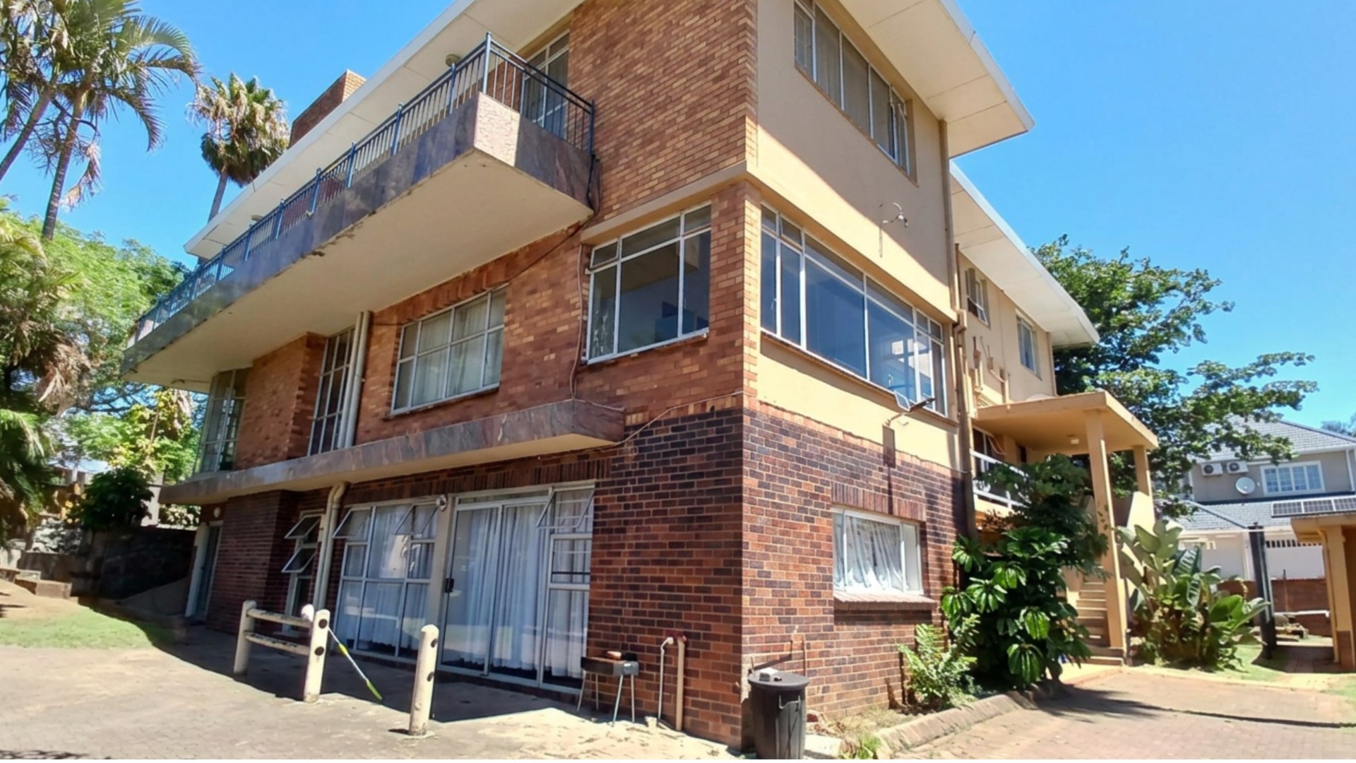 Exceptional Property with Versatile Accommodation Potential in Selborne