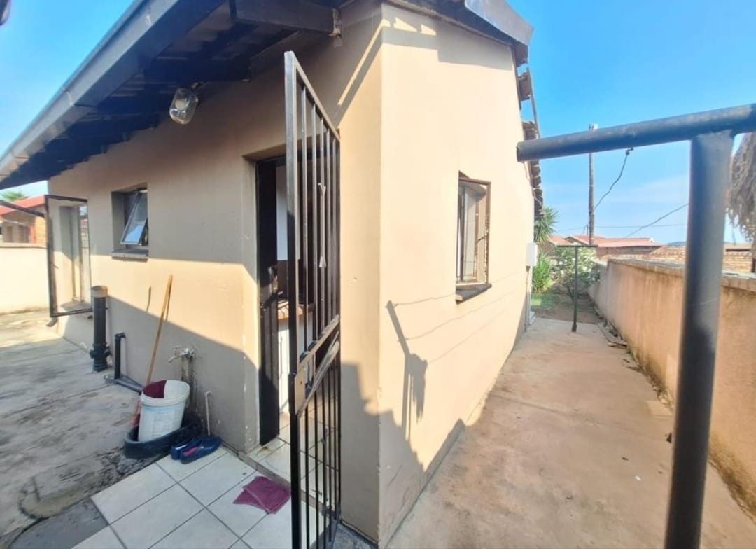 This Two Bedroom Family  Home Is  A Germ