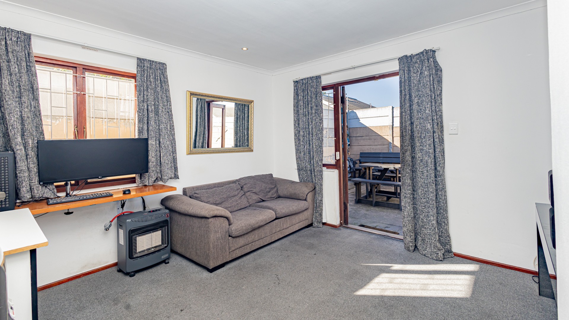 Secure Living in De Tuin - The Perfect Starter or Downsizer!