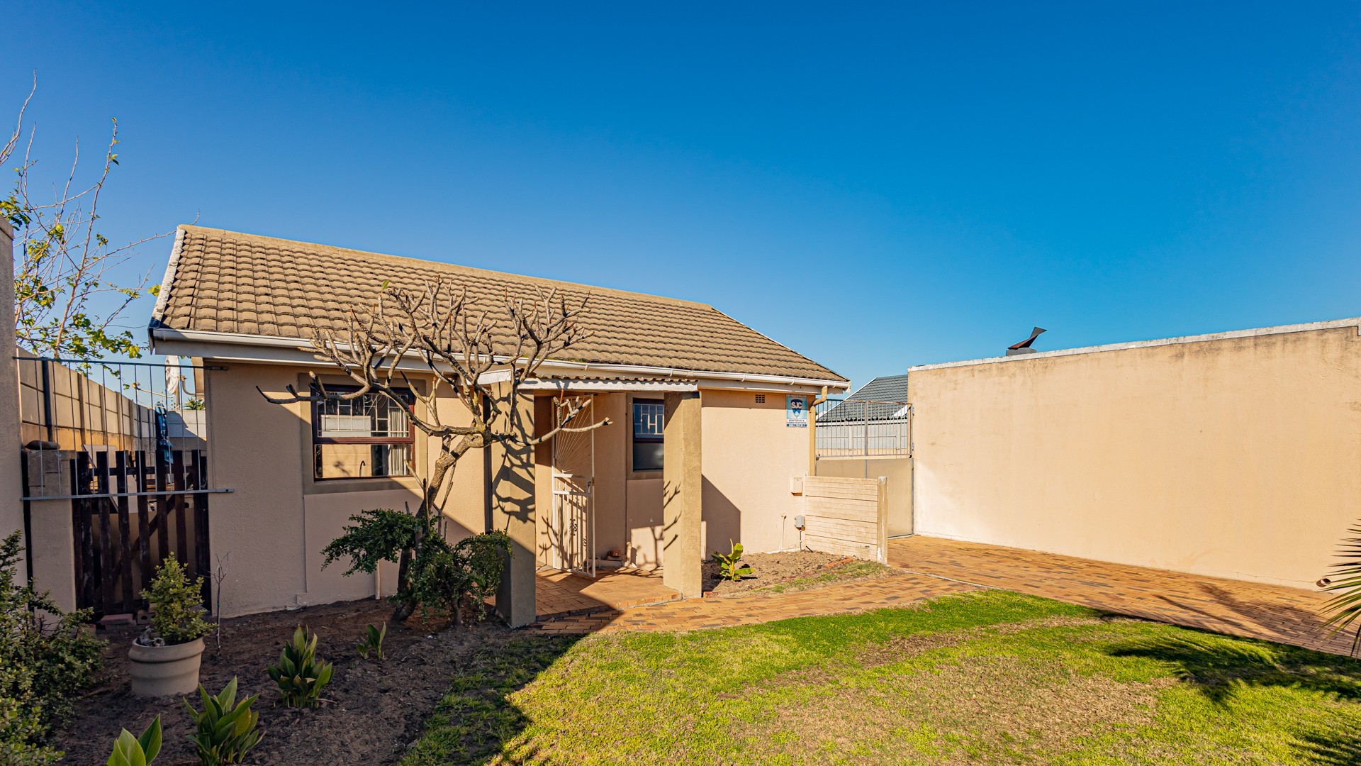 Secure Living in De Tuin - The Perfect Starter or Downsizer!