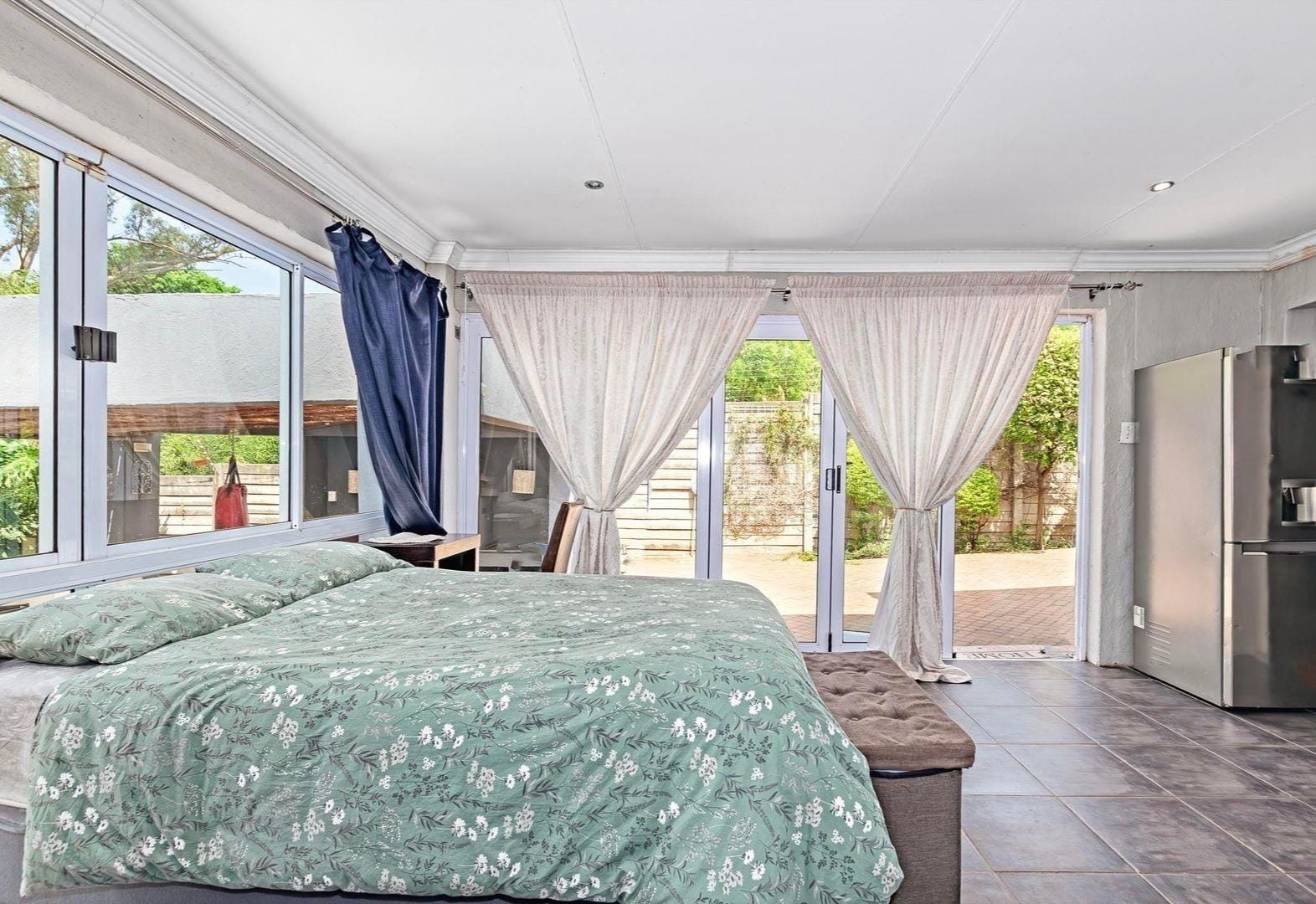 Batchelor to Rent in Lyndhurst, Johannesburg
