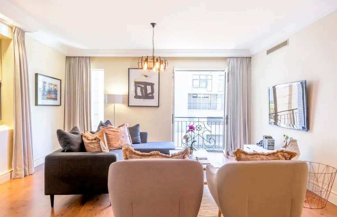 Live Like Royalty at Cape Royale in Green Point