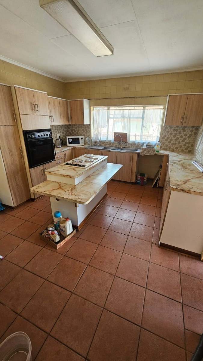 Spacious 4 Bedroom Family Home To Let