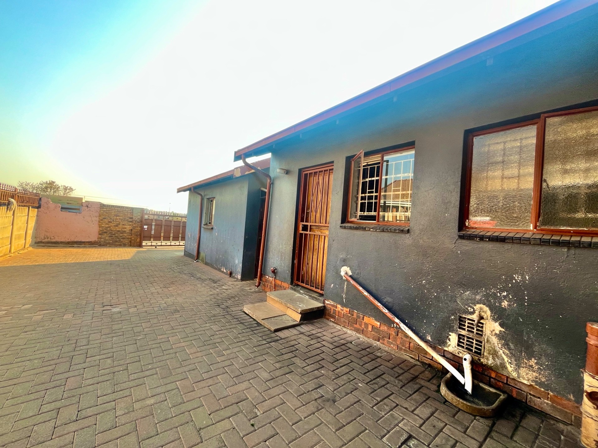 House For Sale in Hospital View, Tembisa