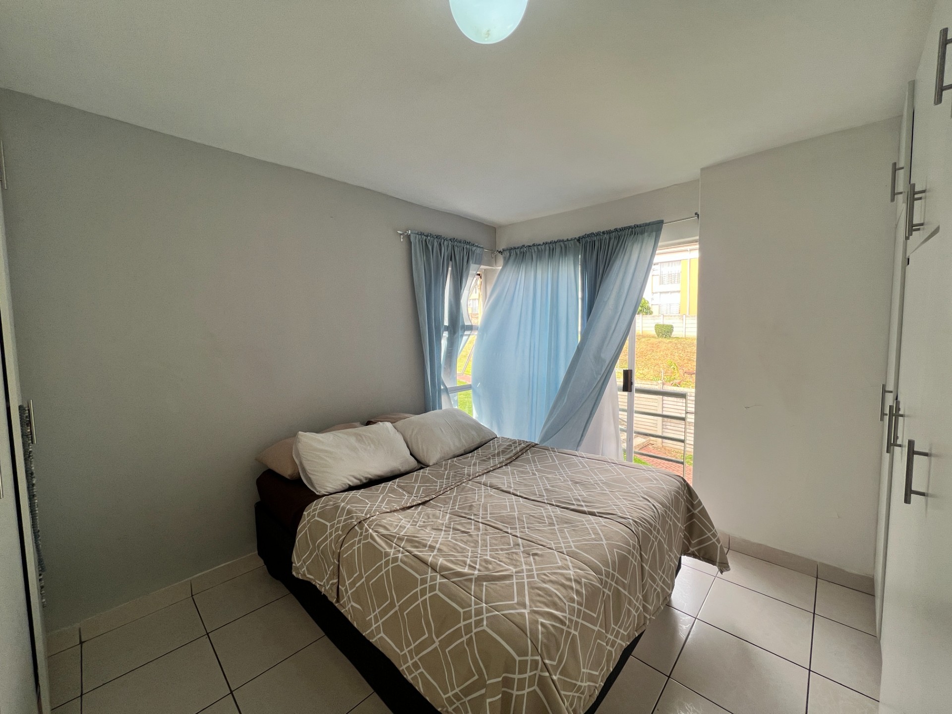 2 Bedroom Apartment To Rent in Morningside, Durban, KwaZulu-Natal