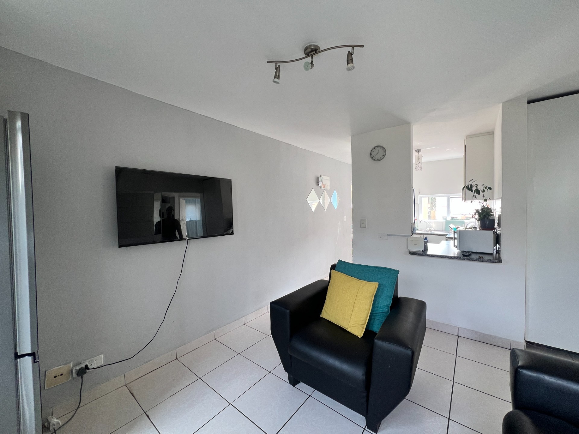 2 Bedroom Apartment To Rent in Morningside, Durban, KwaZulu-Natal