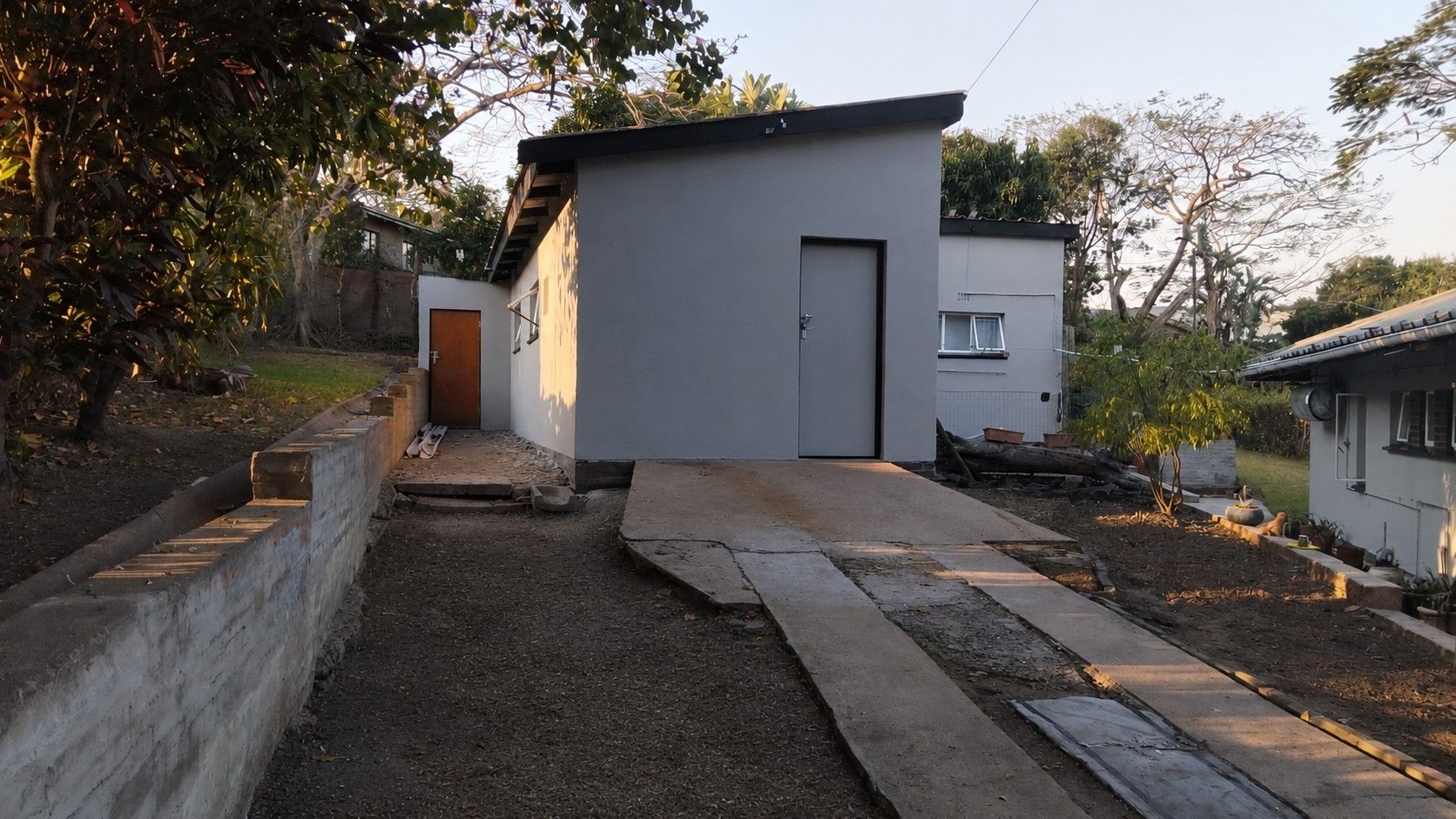 Spacious Family Home with Two Additional Flats in Mandini