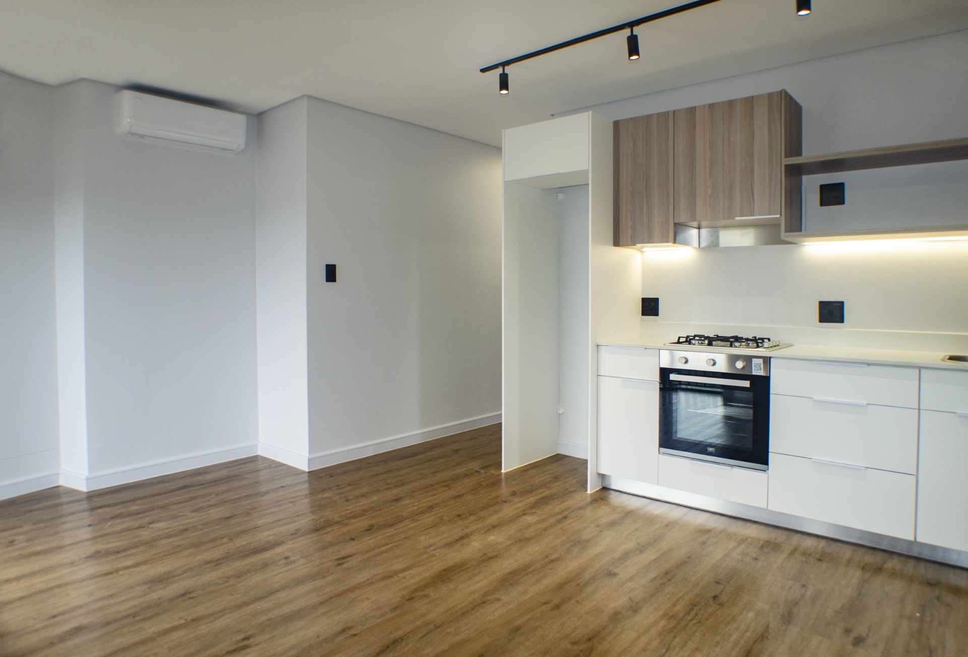 Stunning 1 bedroom Apartment in Newinbosch.