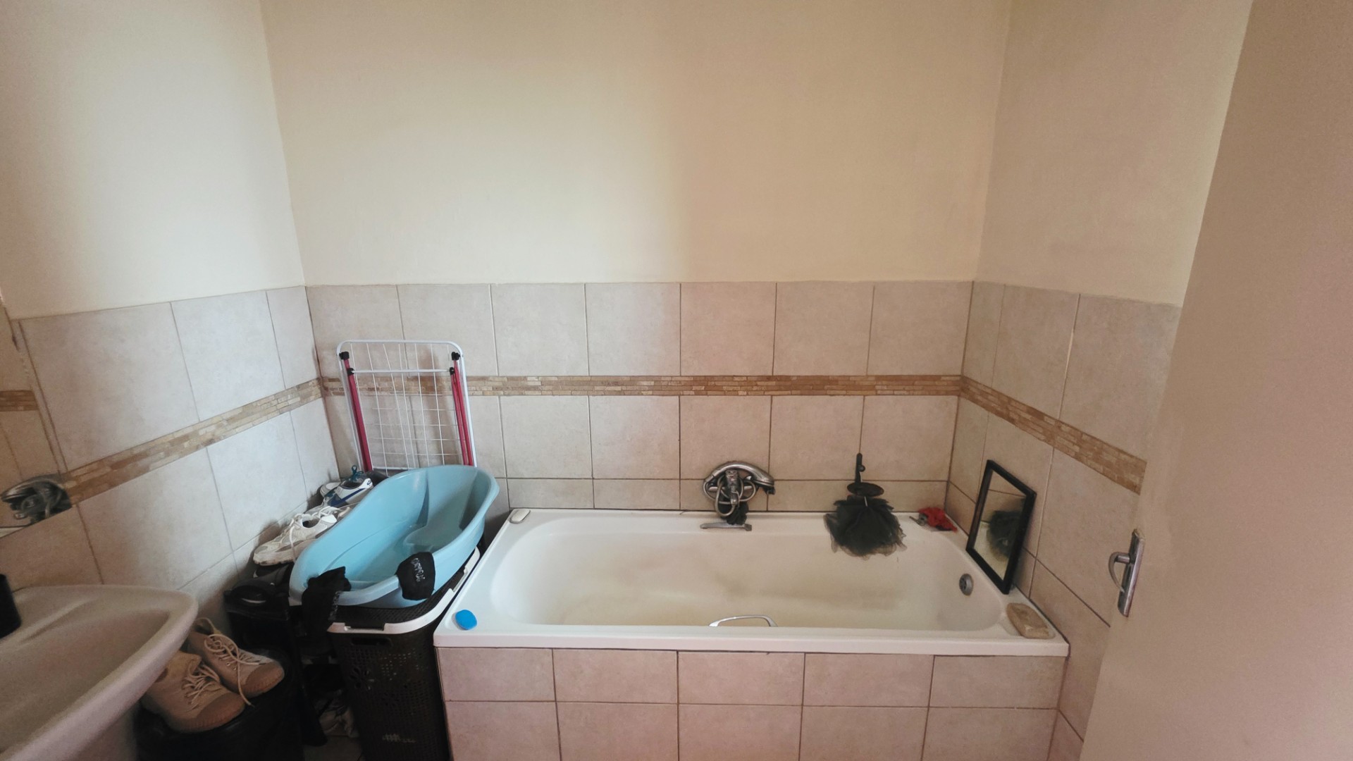 Apartment For Sale in Dorandia, Pretoria