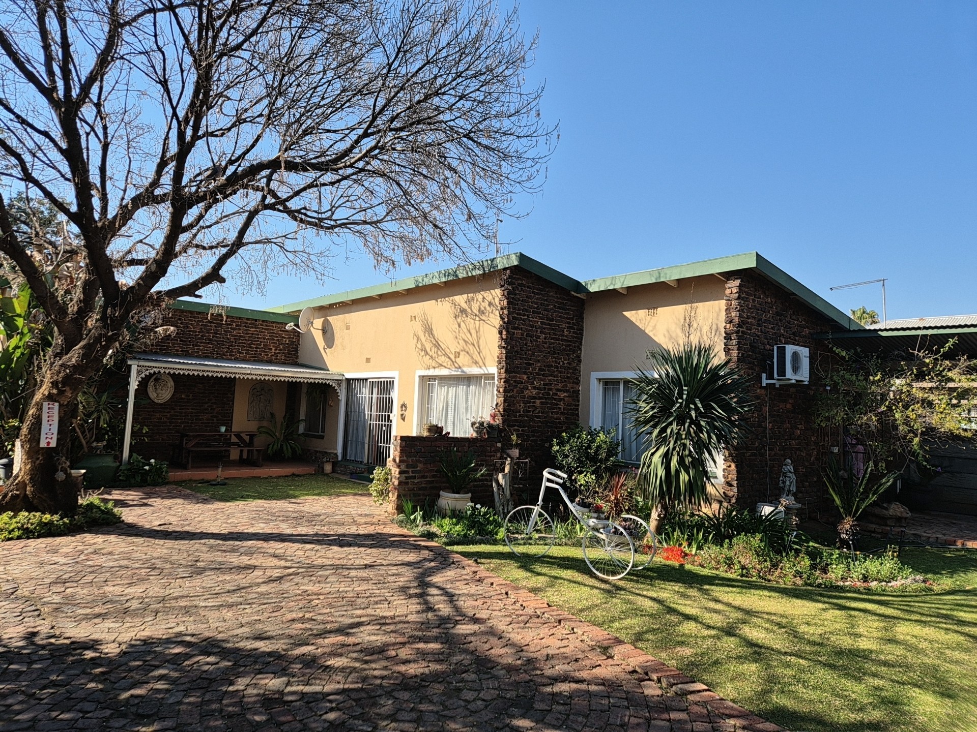 Guest House For Sale in Potchefstroom Central, Potchefstroom, North West