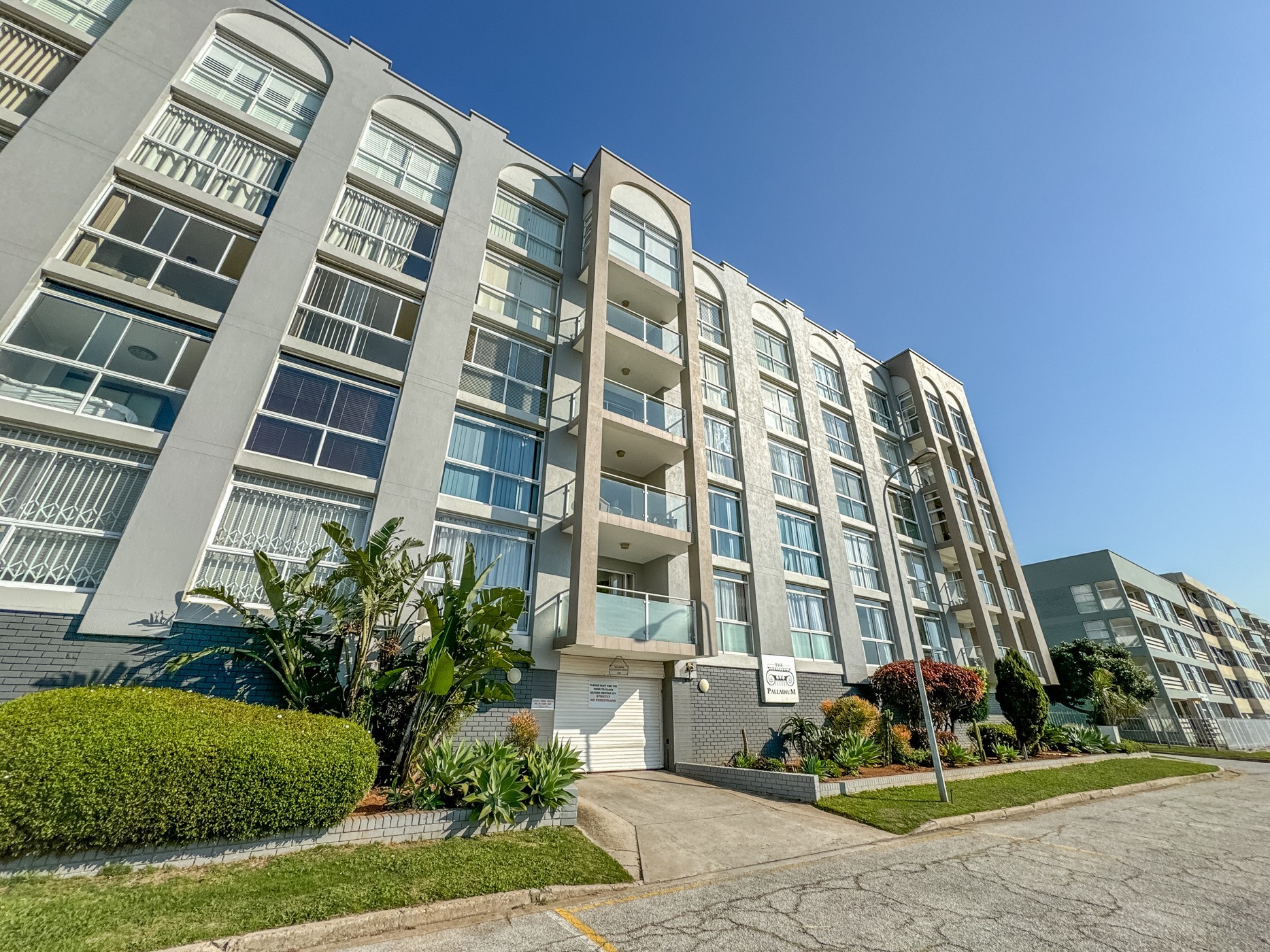Apartment For Sale in Clarendon Marine, Port Elizabeth