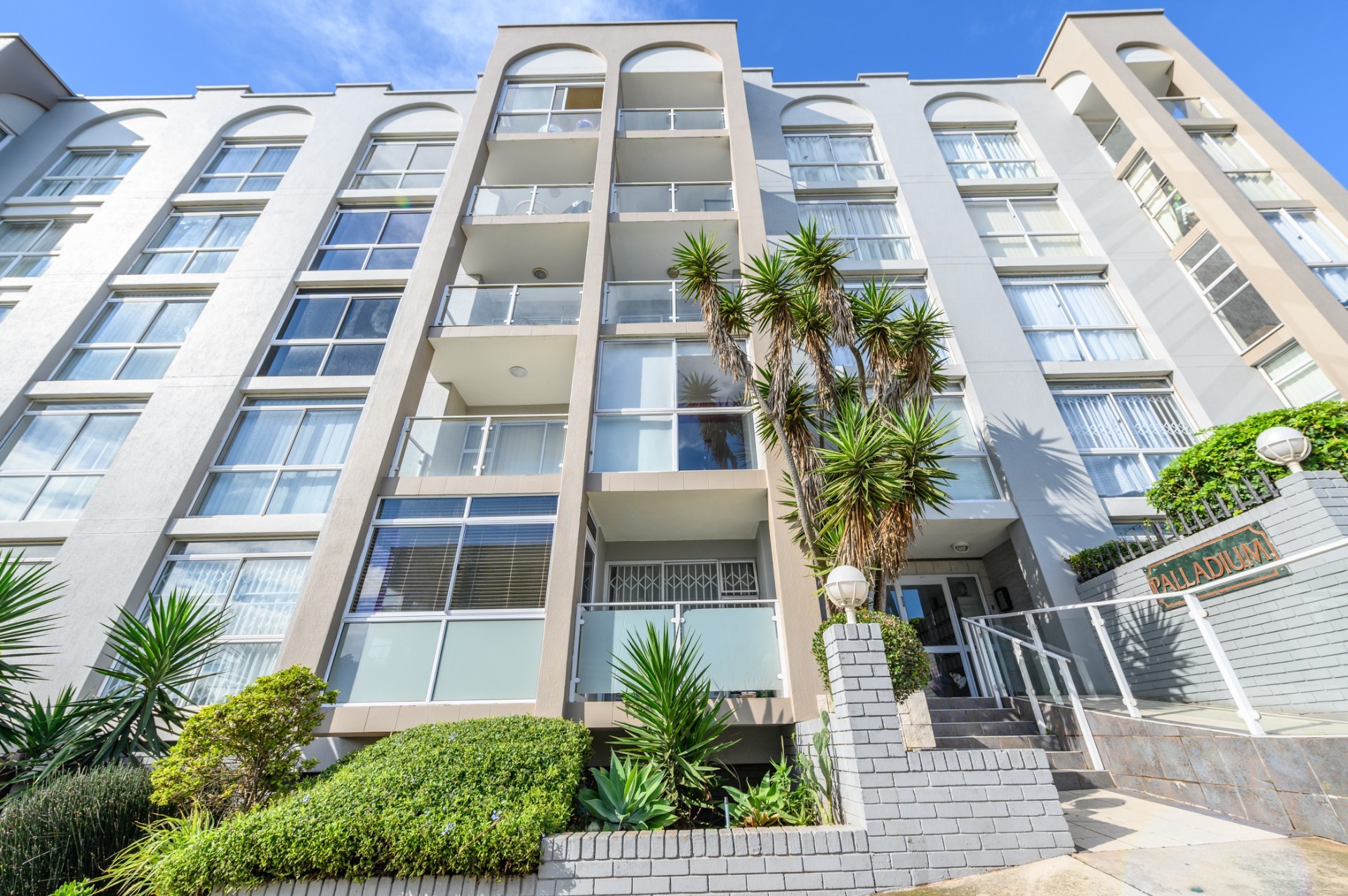 Apartment For Sale in Clarendon Marine, Port Elizabeth